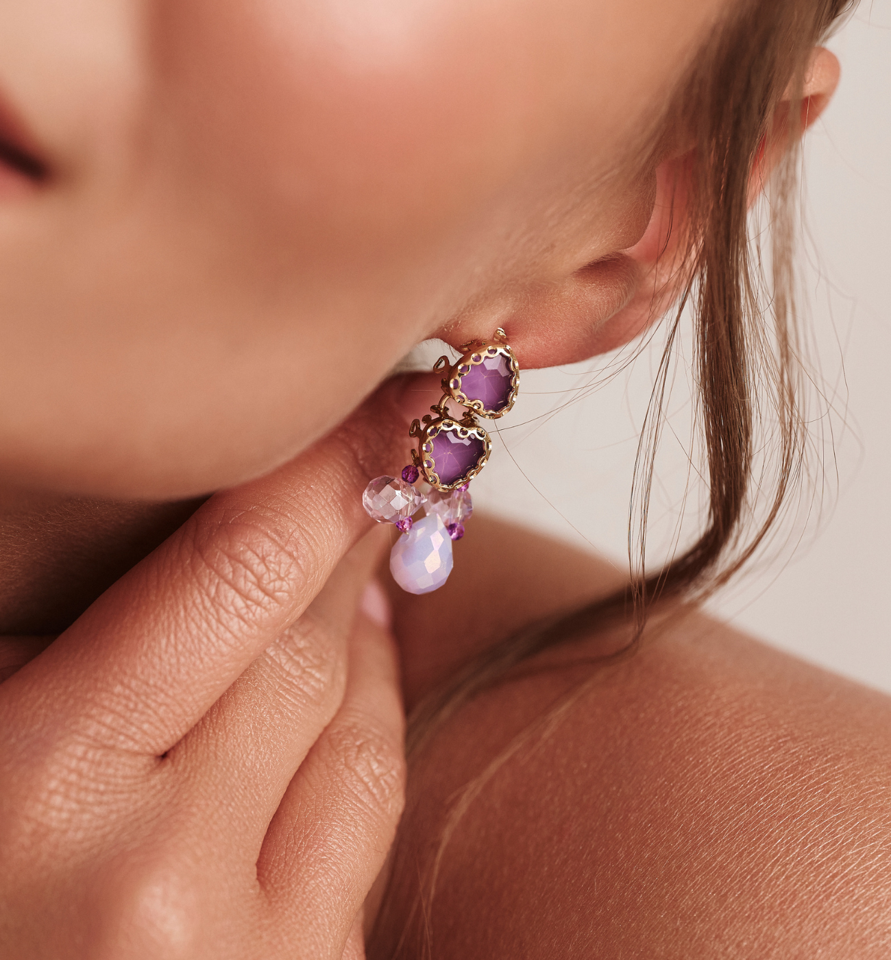 Kolczyki fioletowe z kryształami KGA0029 - By Dziubeka