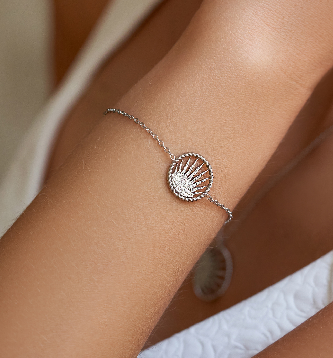 Bransoletka ze słońcem srebrna Mi Amado Sol - By Dziubeka