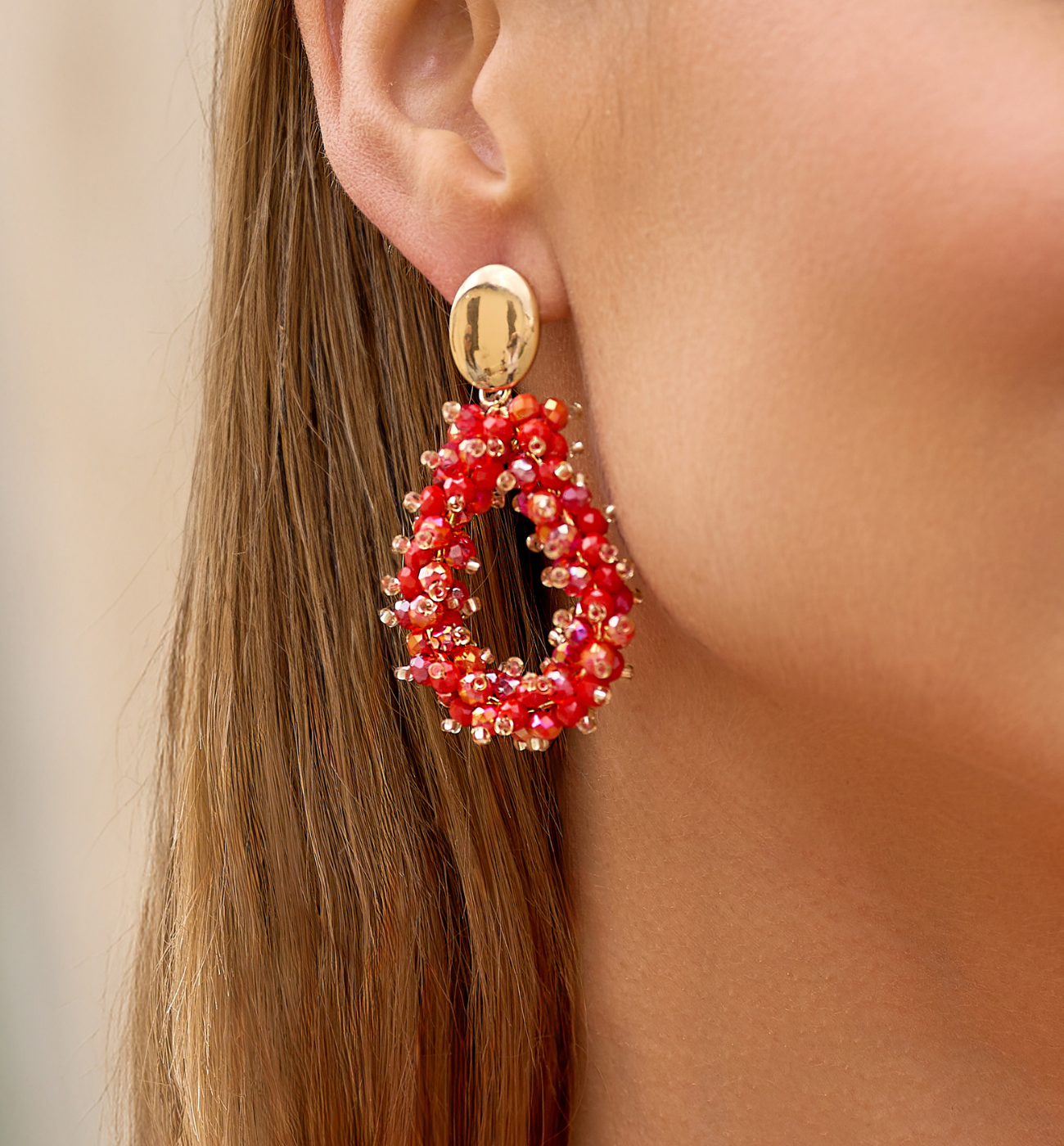 Kolczyki z czerwonymi kryształkami KWE0260