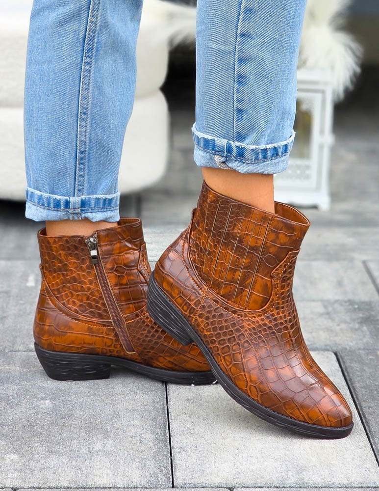 Krótkie Brązowe Botki Kowbojki Story