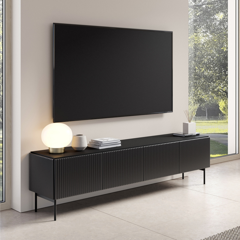 Czarna szafka RTV 195 cm do salonu MEZZO
