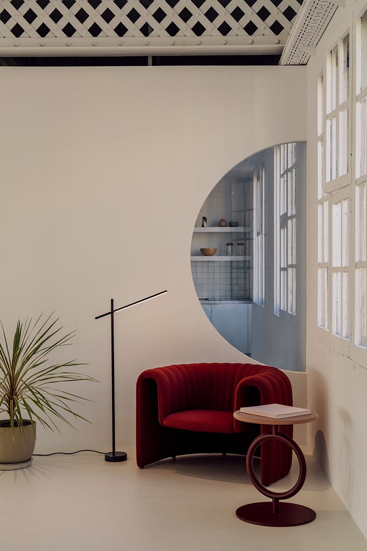 Leds C4 Tubs lampa stojąca 1x10,5W czarna 25-8102-05-M1