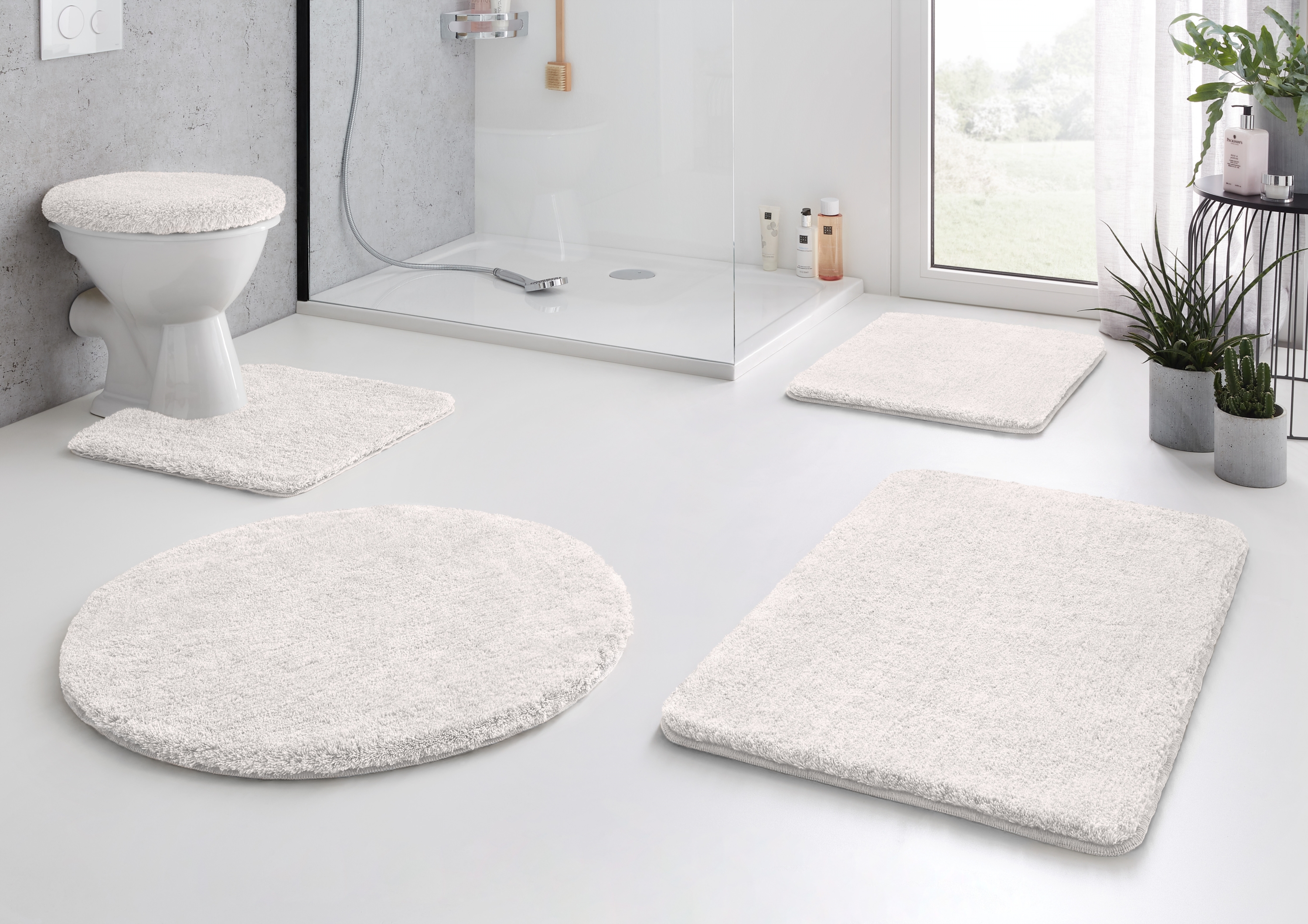 Kleine Wolke Relax dywanik łazienkowy 55x55 cm pod WC biały 5405115129