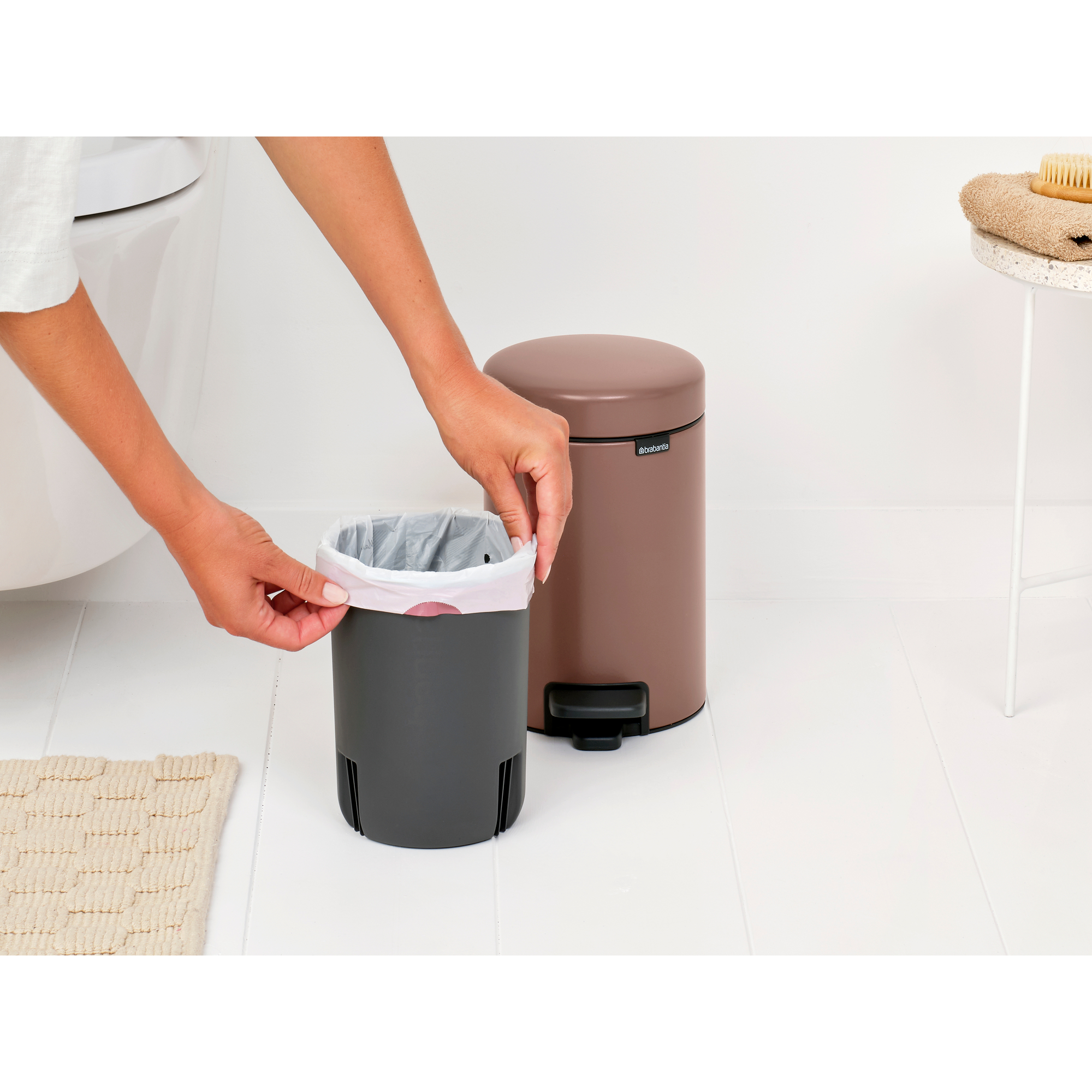 Brabantia NewIcon kosz na śmieci 3 l brązowy 233968