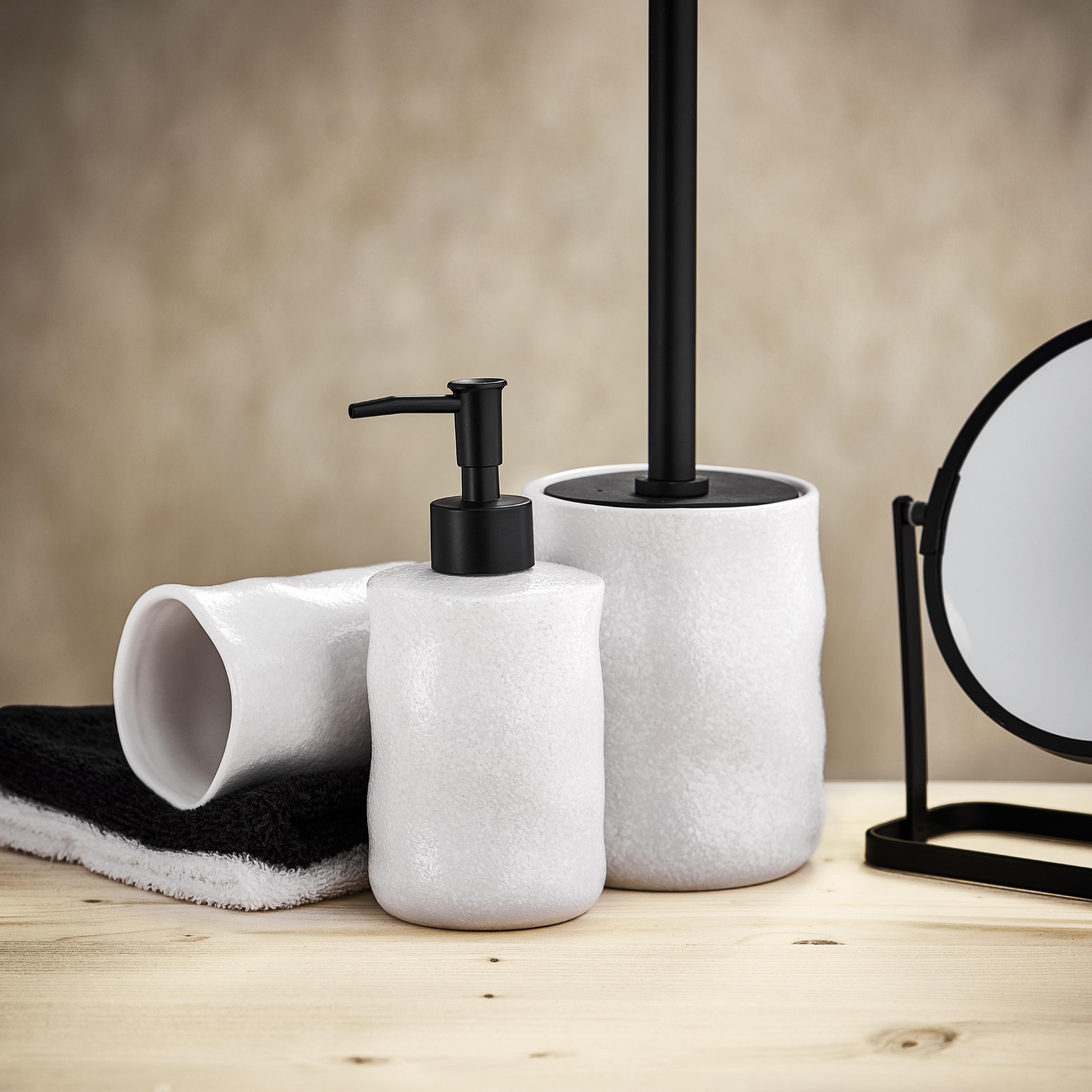 Kleine Wolke Crinkle kubek na szczoteczki stojący biały 8643100852 - Wysyłka w 24h