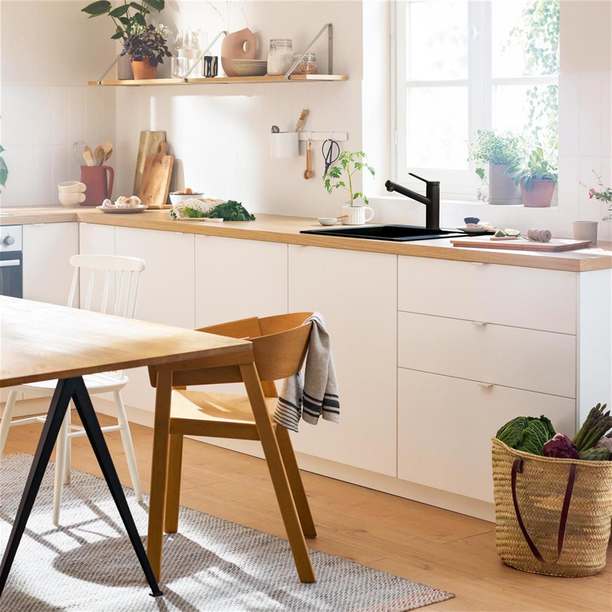 Hansgrohe Zesis M33 bateria kuchenna stojąca czarna 74806670