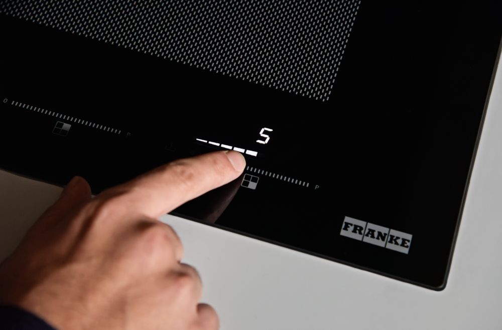 Franke Mythos 2gether Icon Steel FMY 8391R HI płyta indukcyjna z okapem 83 cm blatowy czarny 340.0705.335