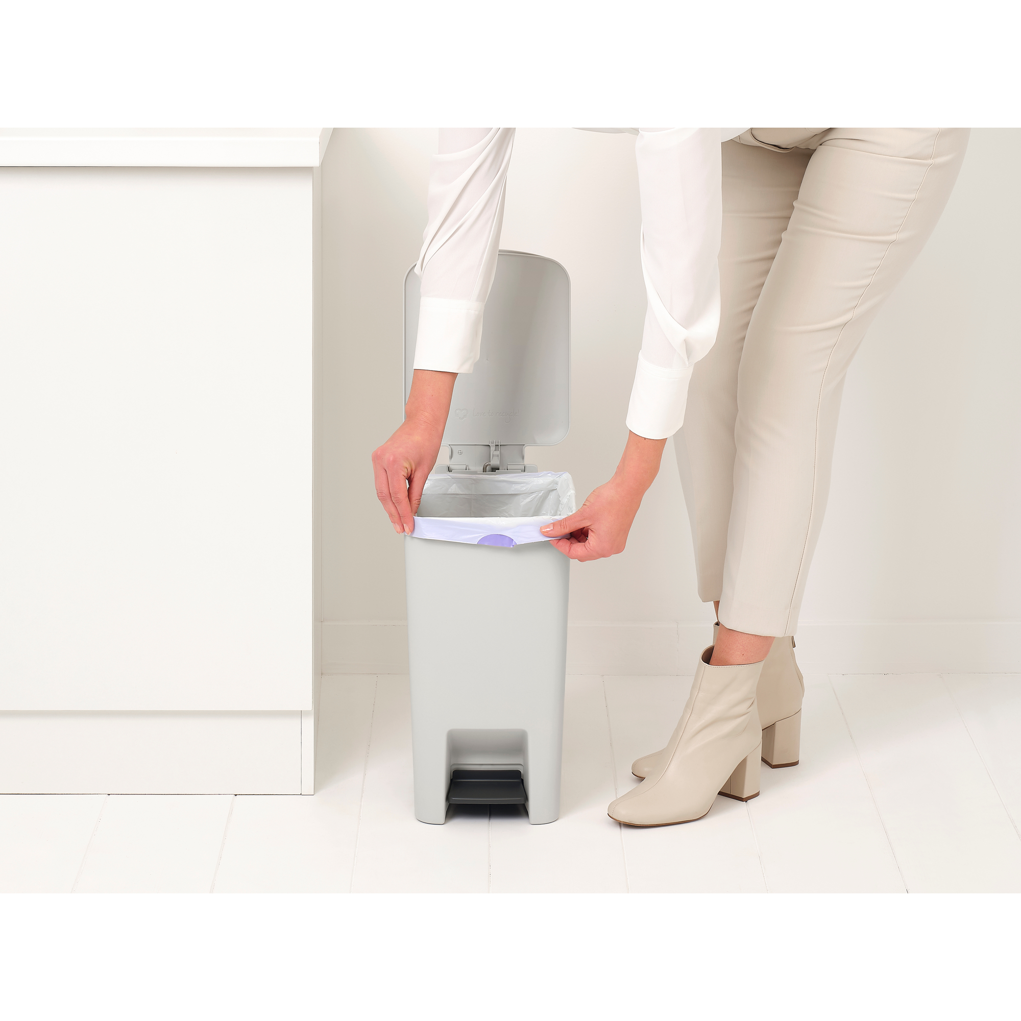 Brabantia StepUp pojemnik na odpady 16 l Light Grey 800221