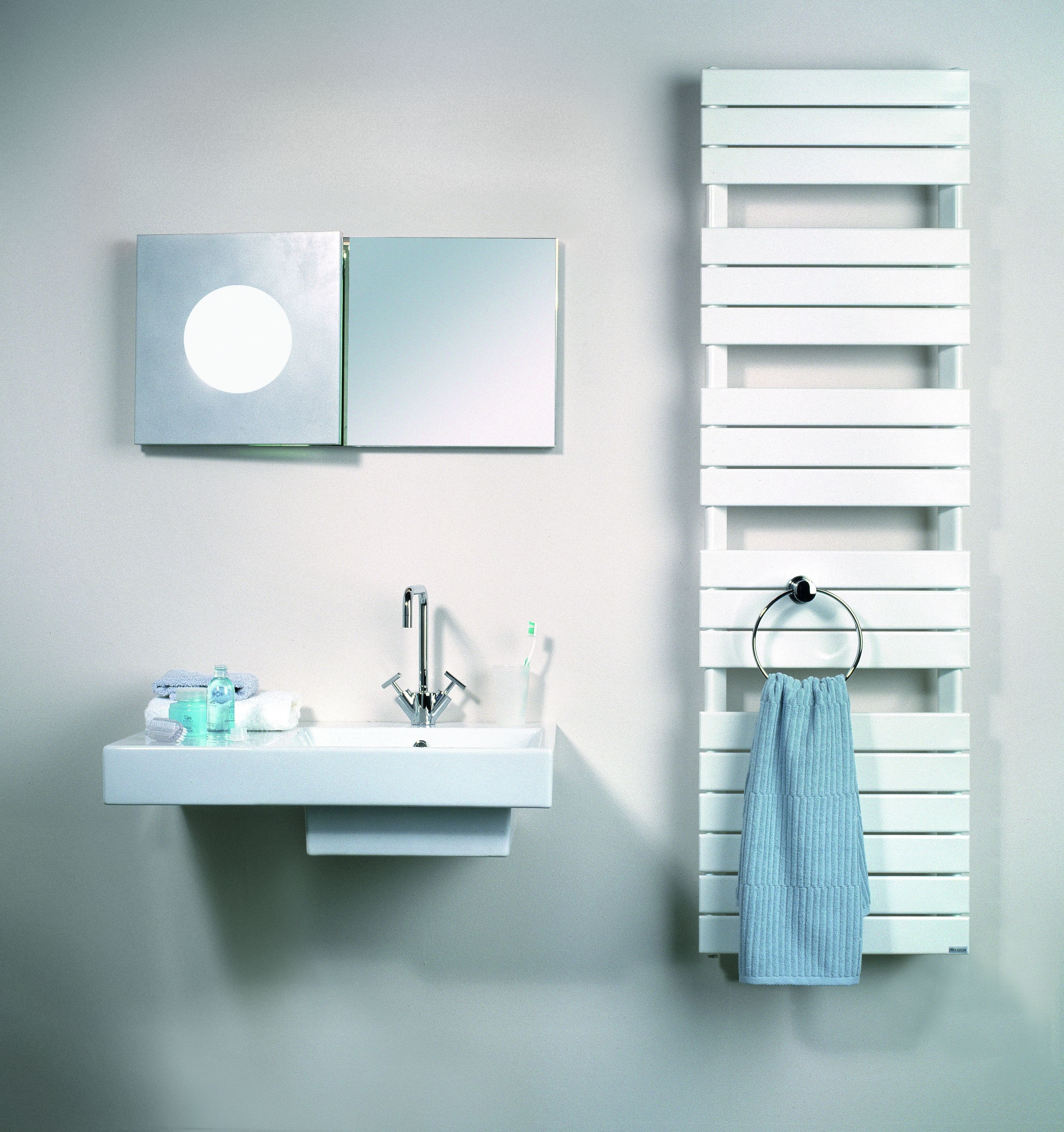 Purmo Muna grzejnik łazienkowy 173x60 cm podłączenie dolne biały MUN1706