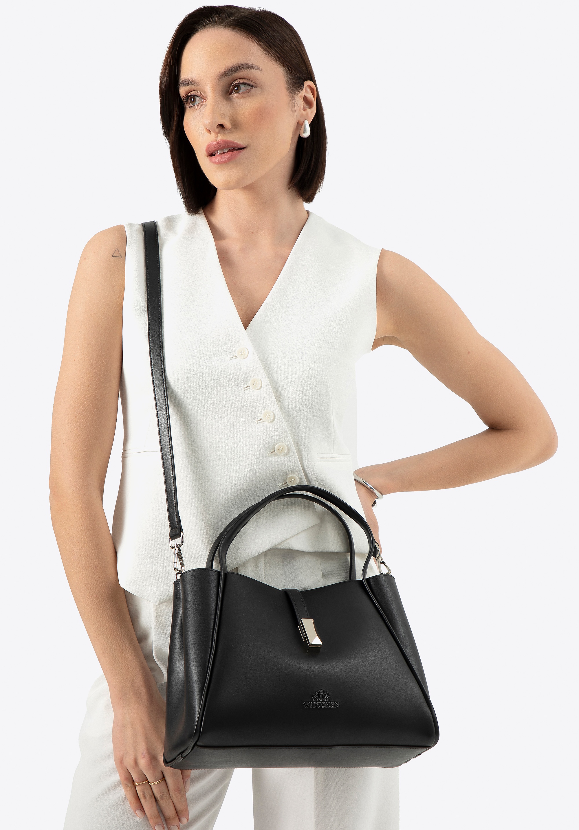 Damski kuferek skórzany z wyjmowaną saszetką czarno - srebrny