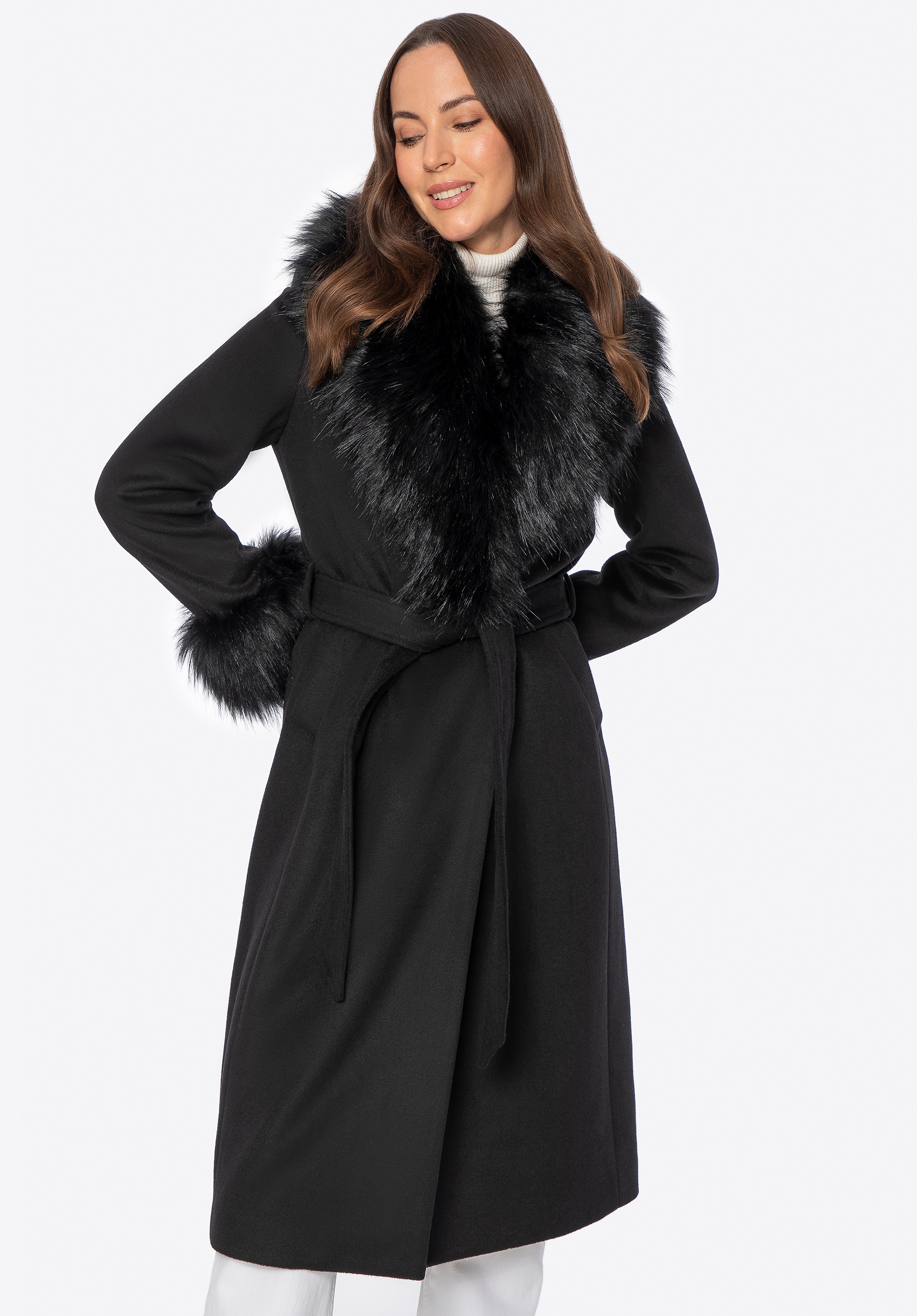 Płaszcz damski z wełną i futrzanymi elementami czarny