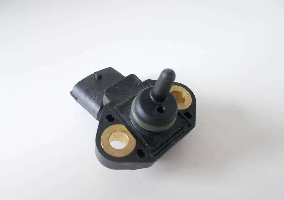 Czujnik ciśnienie oleju New Holland Case 4890193 CNH