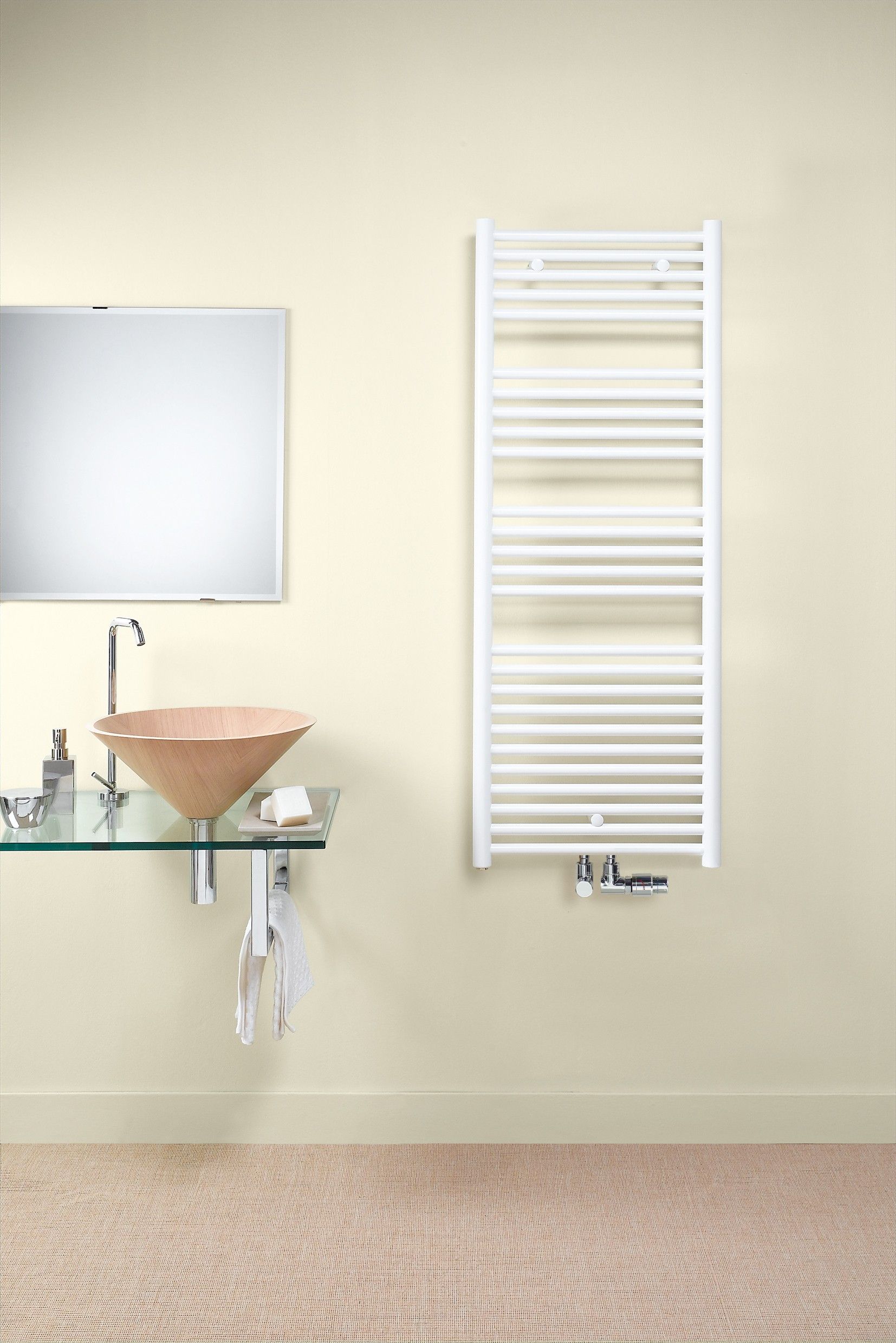 Darmowa Dostawa - Grzejnik łazienkowy 45x114.6 cm Zehnder Klaro ZSL12004505