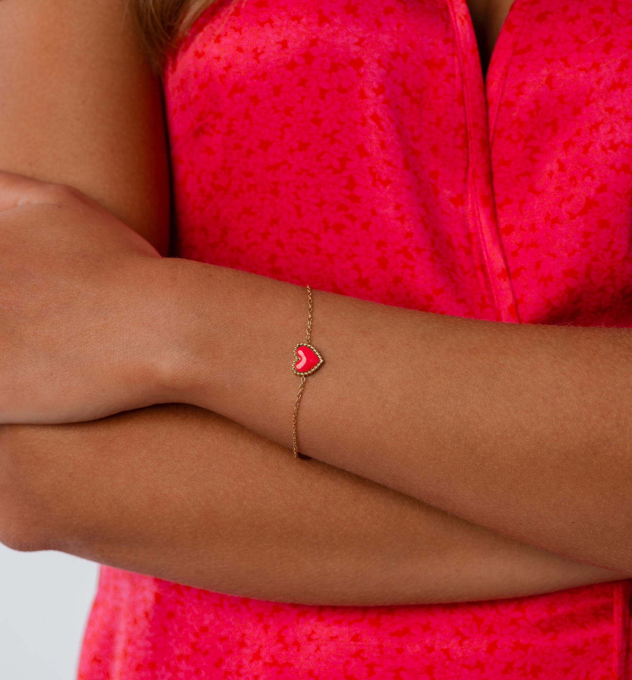 Bransoletka złota z sercem i fuksjową emalią Enamel Heart - By Dziubeka