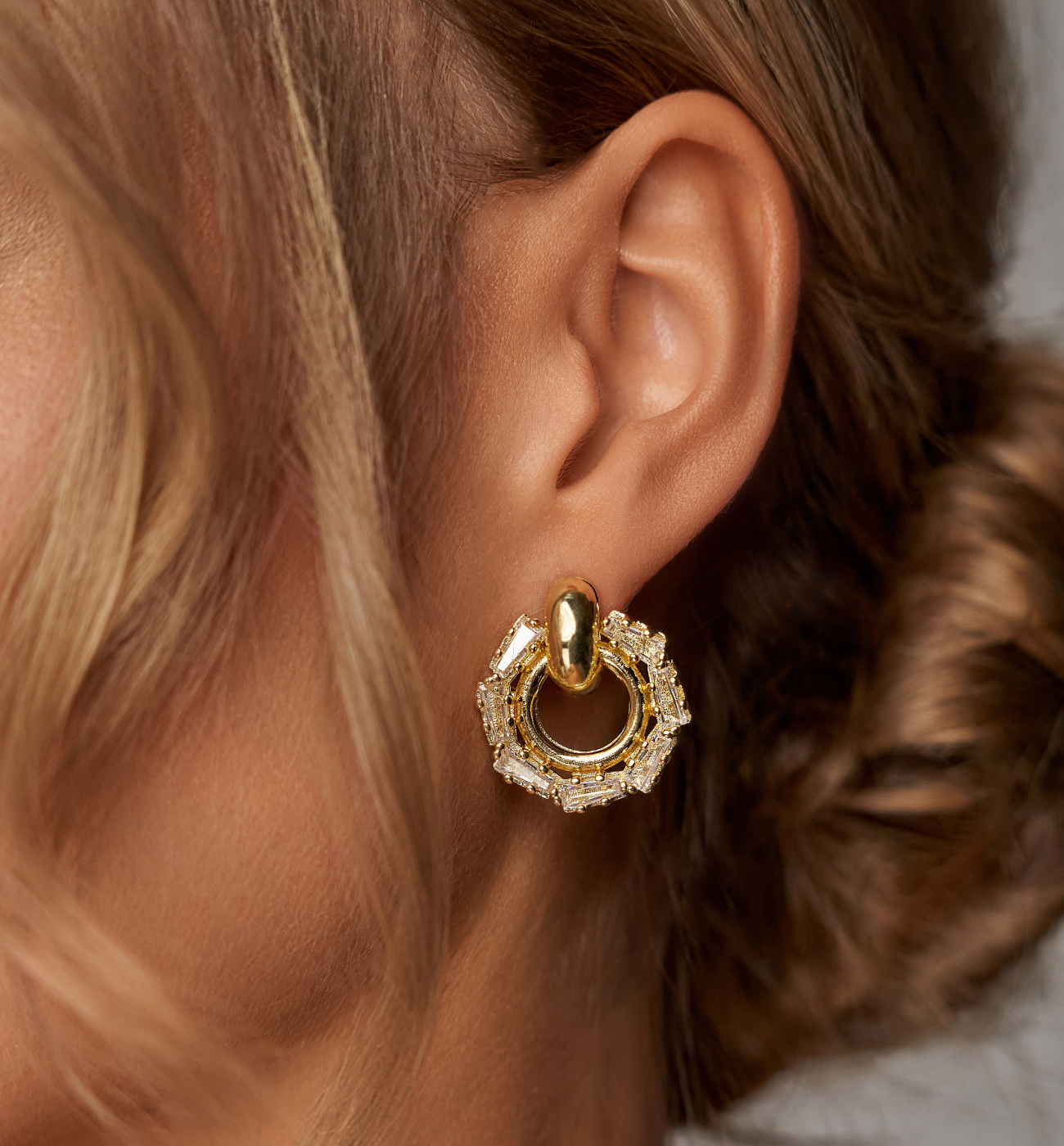 Kolczyki okrągłe z kryształami Margarida - By Dziubeka