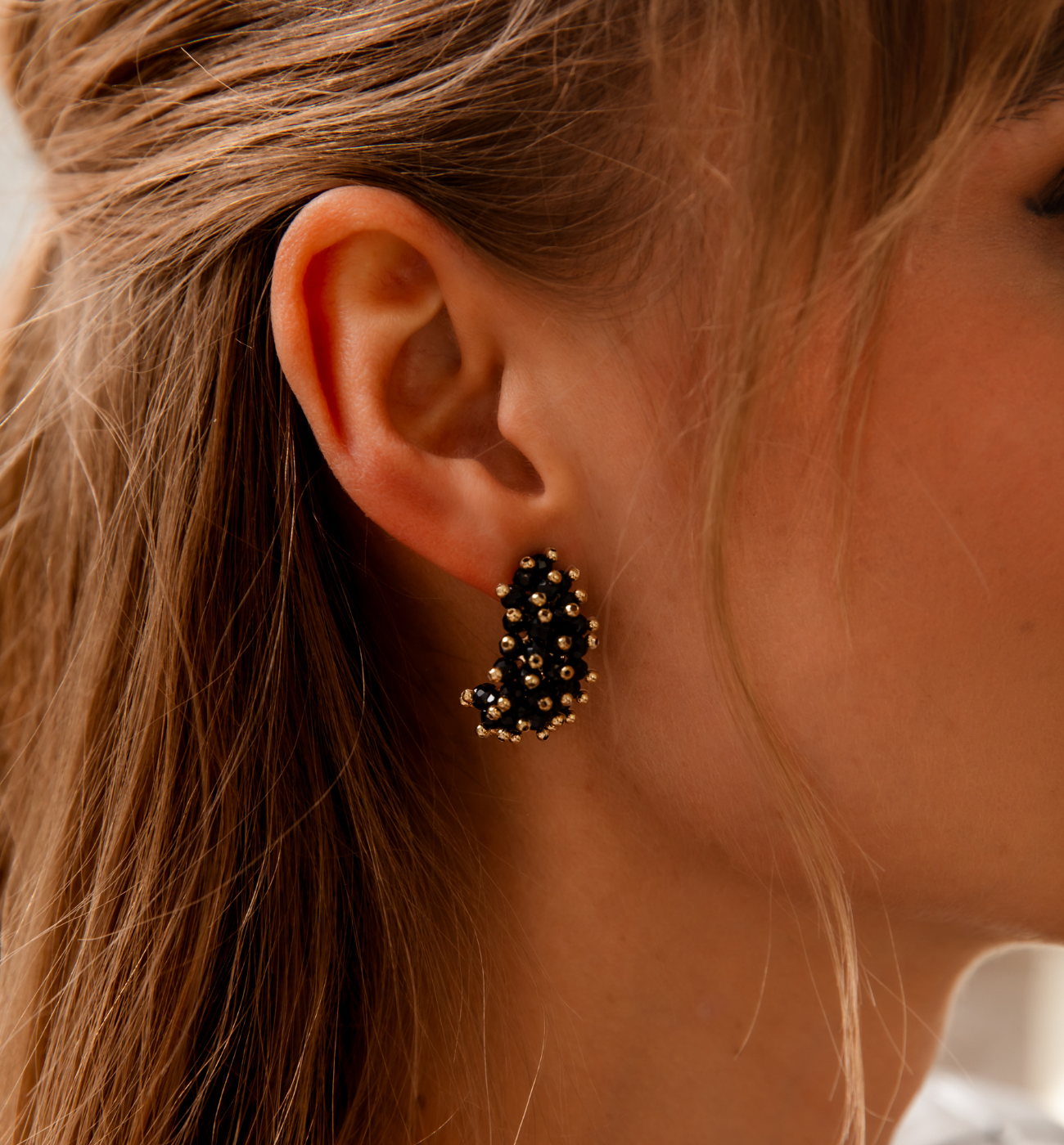 Kolczyki z czarnymi kryształkami KWE0159 - By Dziubeka
