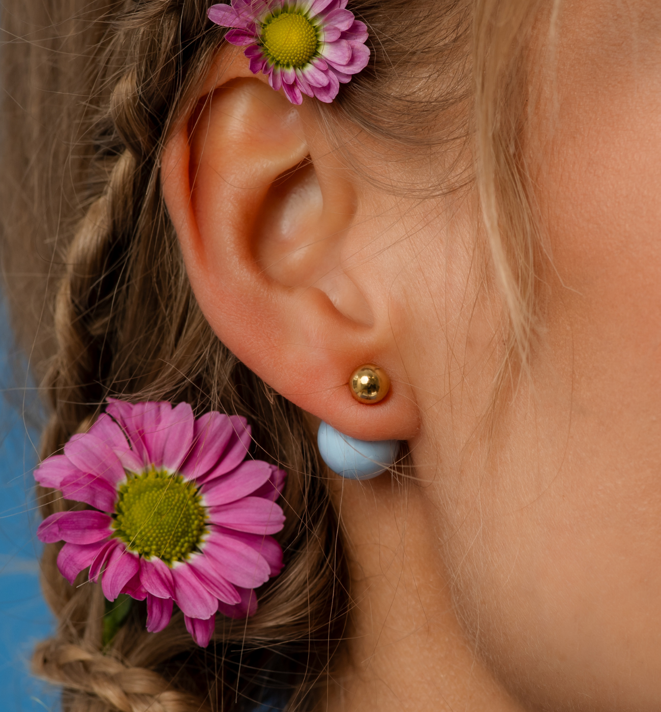 Kolczyki złote kulki z błękitną emalią Balls - By Dziubeka