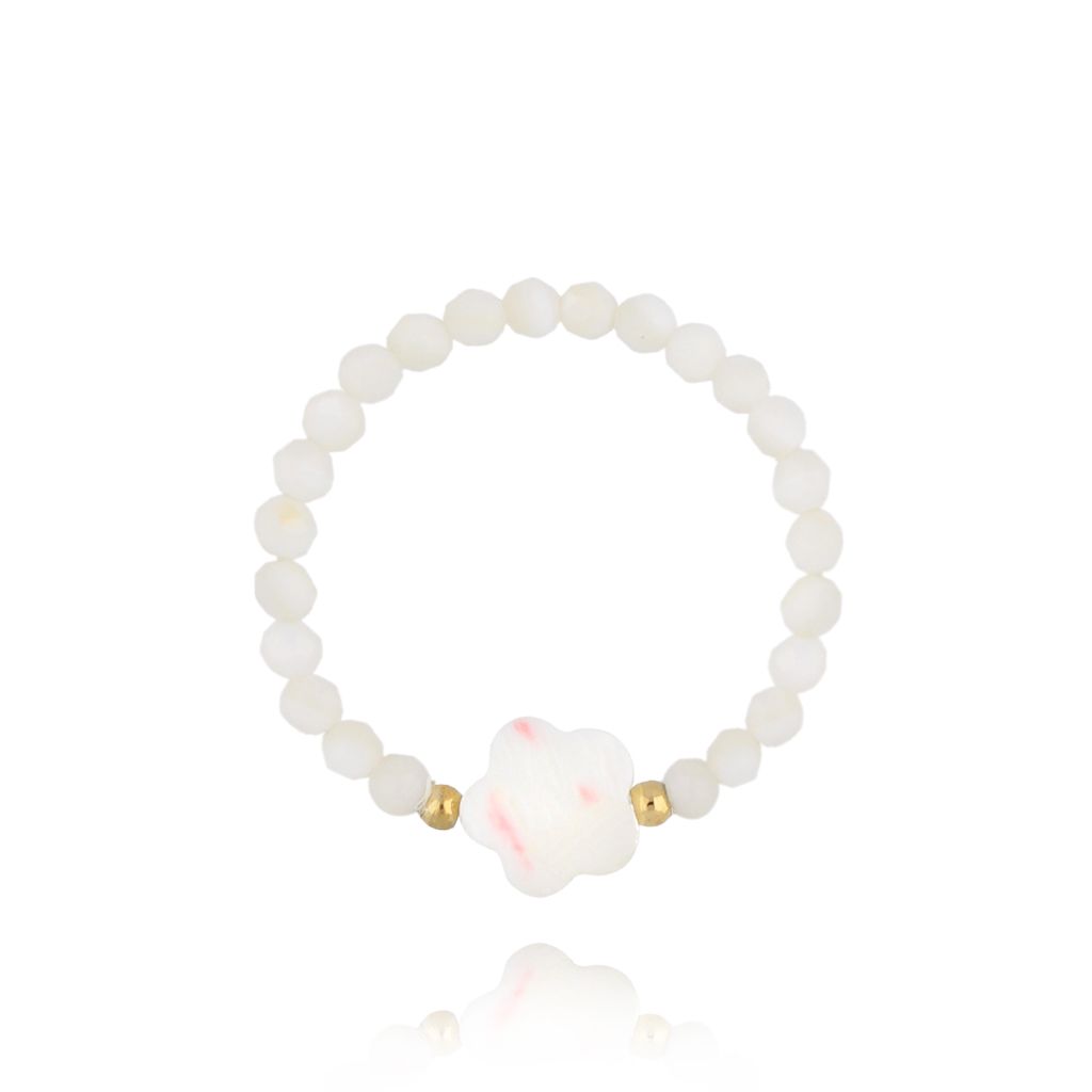 Pierścionek biały z kwiatkiem Bunny and Co - By Dziubeka