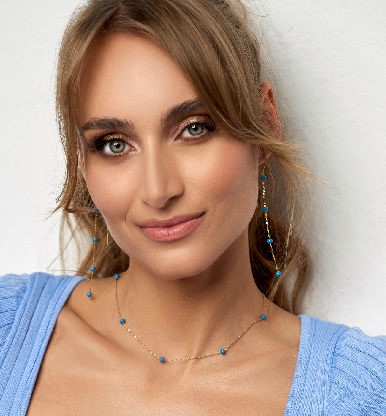 Naszyjnik z kuleczkami z niebieską emalią Chillin - By Dziubeka