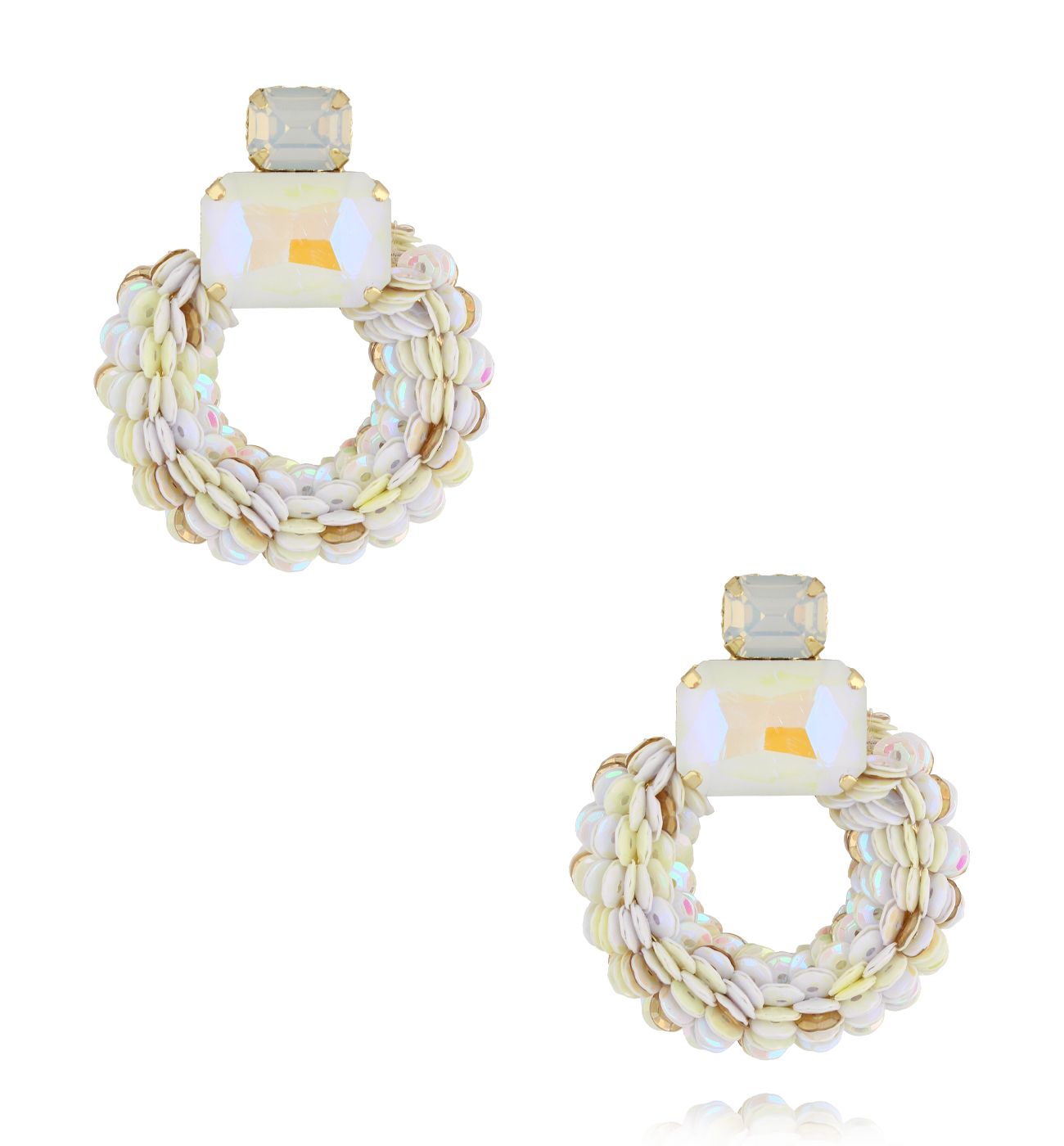 Kolczyki biało perłowe z cekinami i kryształkami KGA0006 - By Dziubeka