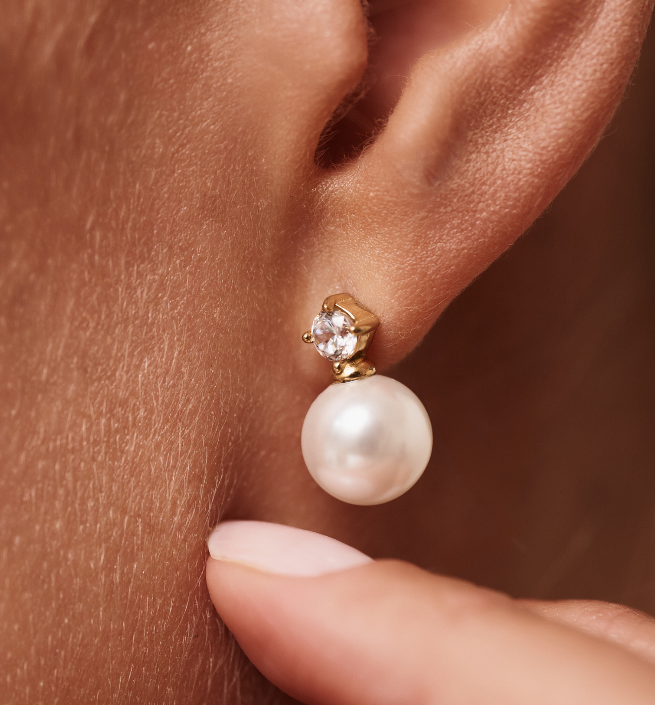 Kolczyki złocone z perłą i cyrkonią - By Dziubeka