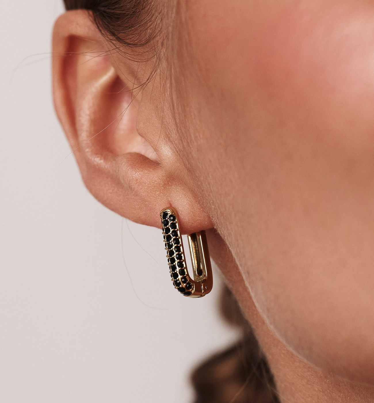 Kolczyki złote z czarnymi cyrkoniami - By Dziubeka