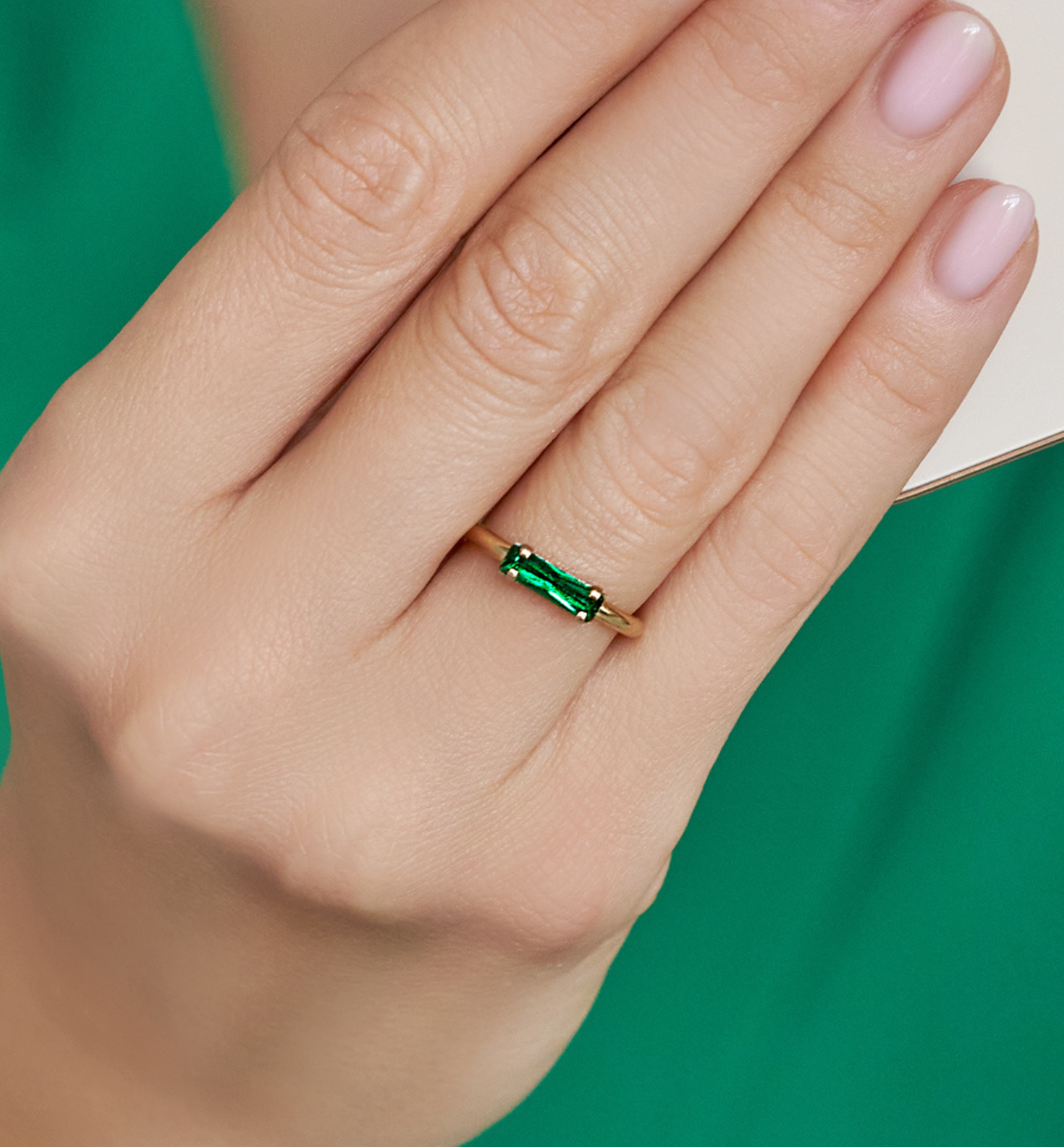 Pierścionek złoty z zielonym oczkiem Incantato - By Dziubeka