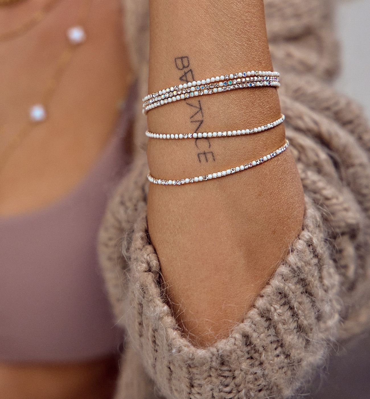 Bransoletka z kremowymi kryształkami Luminous Crystal - By Dziubeka