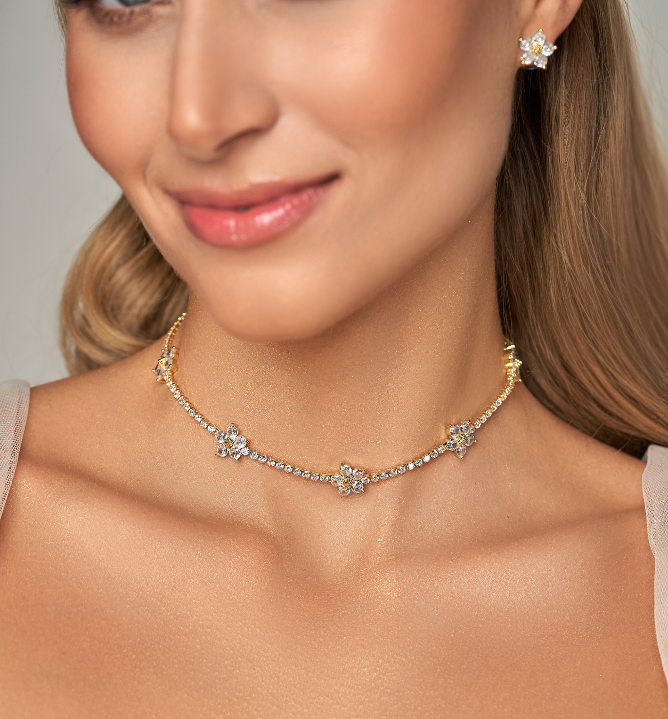 Naszyjnik kryształkowy z transparentnymi kwiatkami Instyle - By Dziubeka