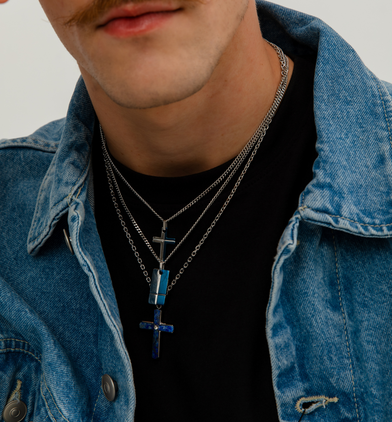 Naszyjnik męski z zawieszką srebrno niebieski - By Dziubeka