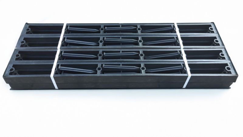 Obrzeże Scala 1000x80x45mm + 48 kotew 165mm czarny 16 szt