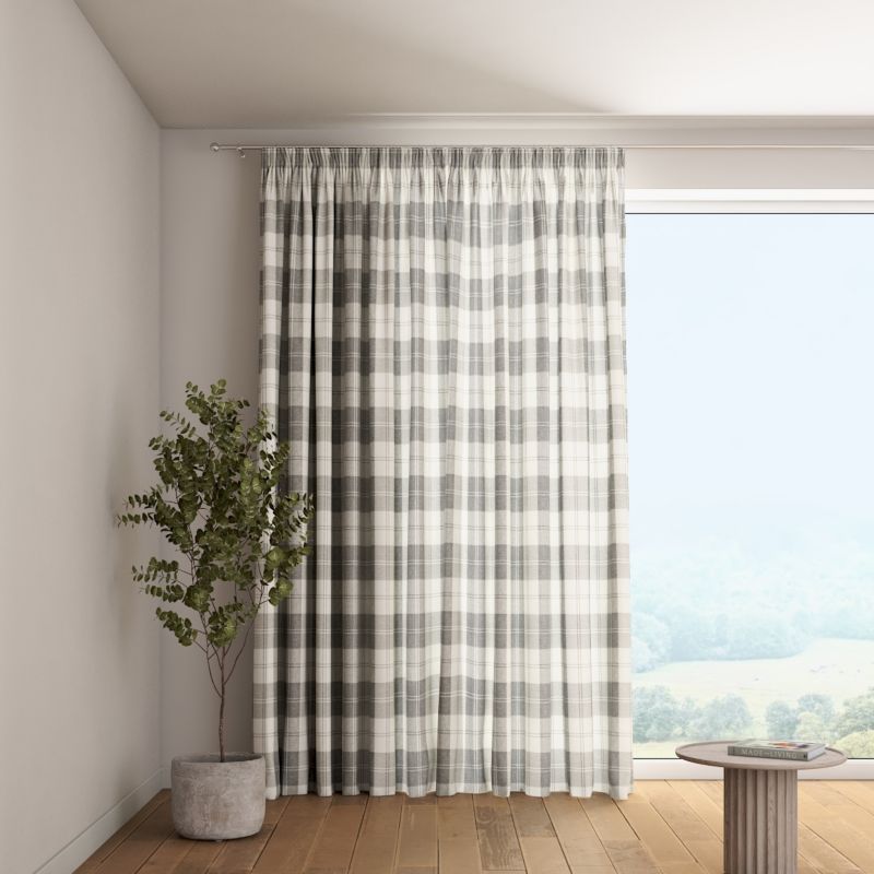 Zasłona na taśmie marszczącej 1 szt. 130 x 245 cm Dekoria krata szaro-biała 1 szt.