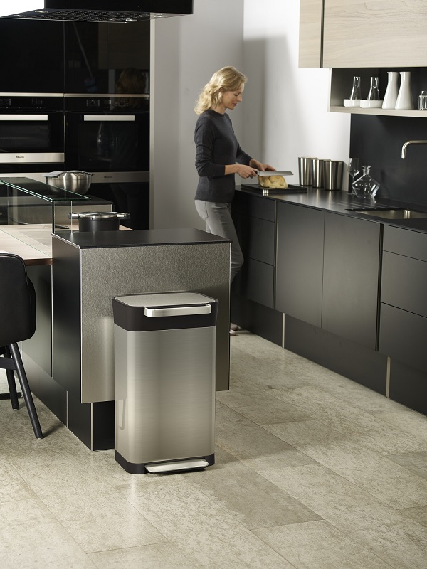 Joseph Joseph Intelligent Waste Titan pojemnik 30 l na odpady stal 30030