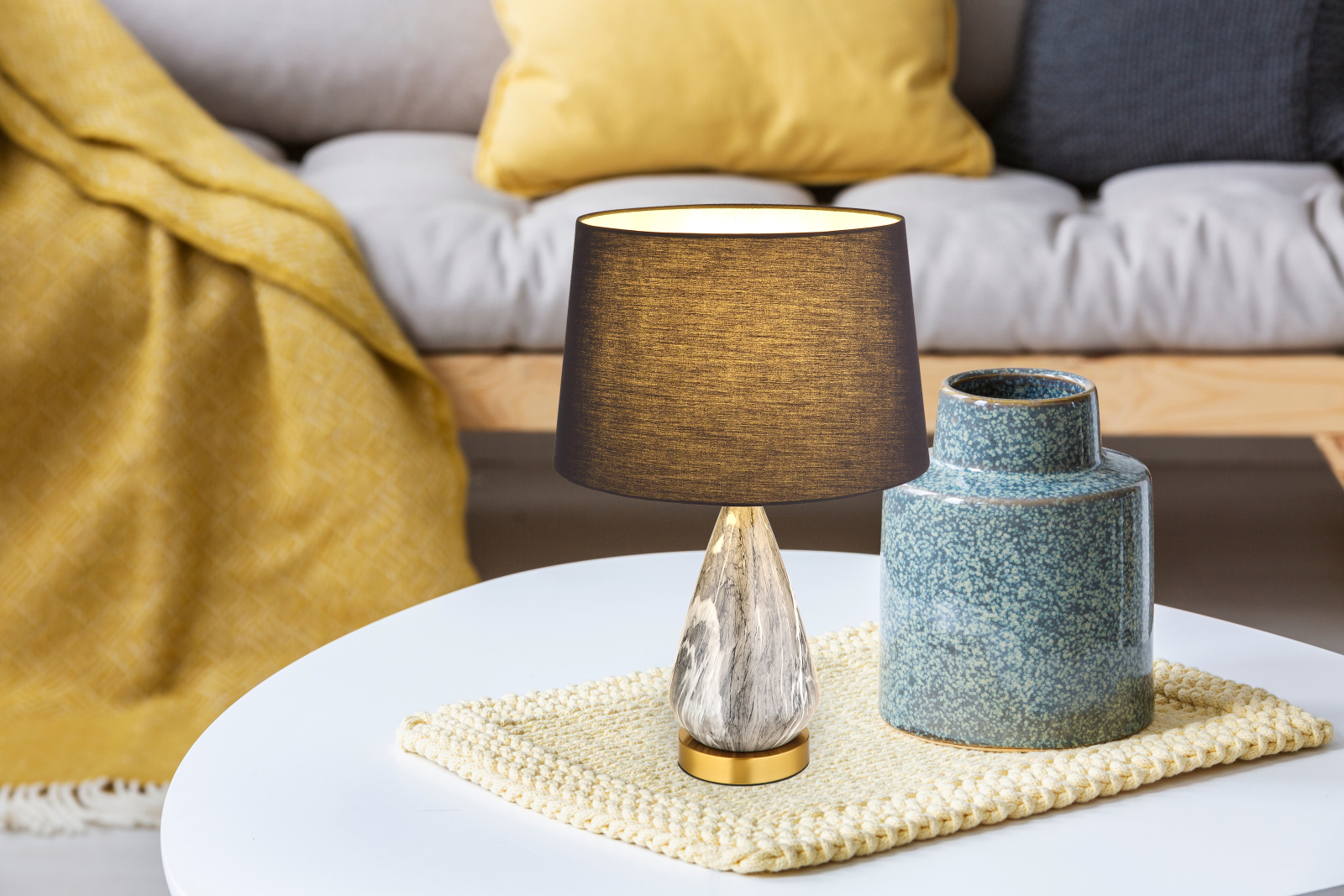 Globo Lighting Kisa lampa stołowa 1x40 W czarna-mosiądz-szara 24147B