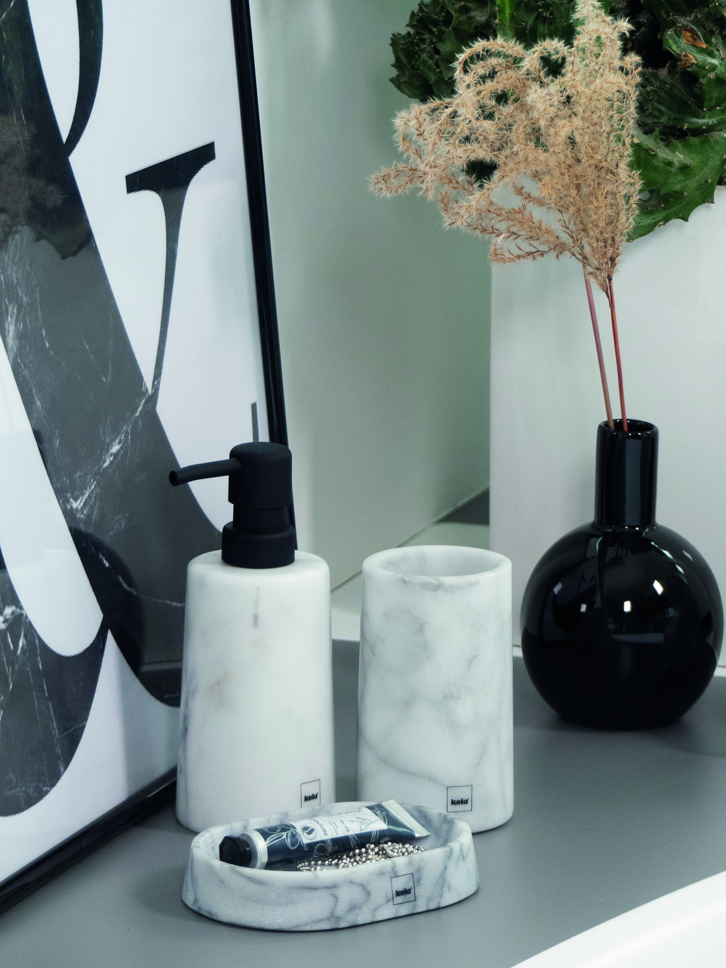 Kela Varda mydelniczka stojąca marmur 20025 - Wysyłka w 24h