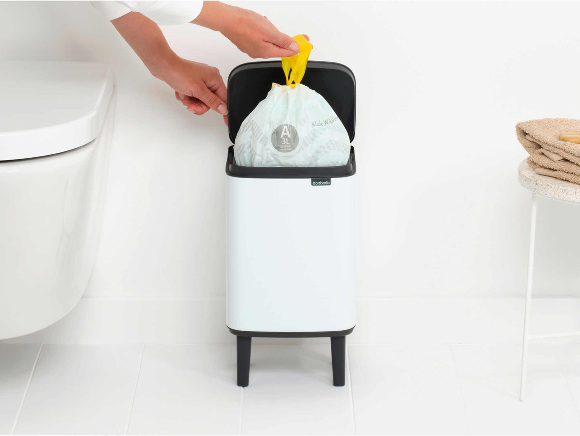 Brabantia Bo kosz na śmieci 4 l biały 227042