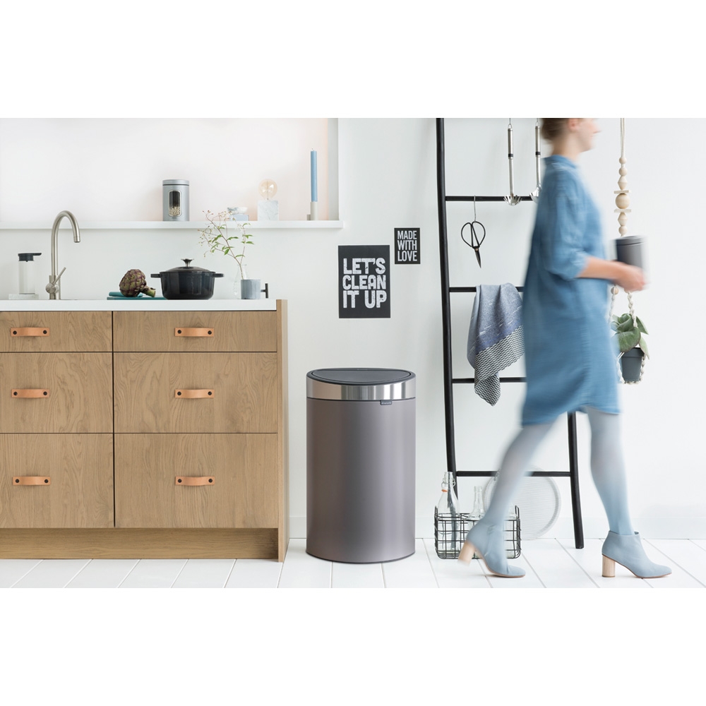 Brabantia Touch Bin New kosz na śmieci 40 l grafit/chrom 114885