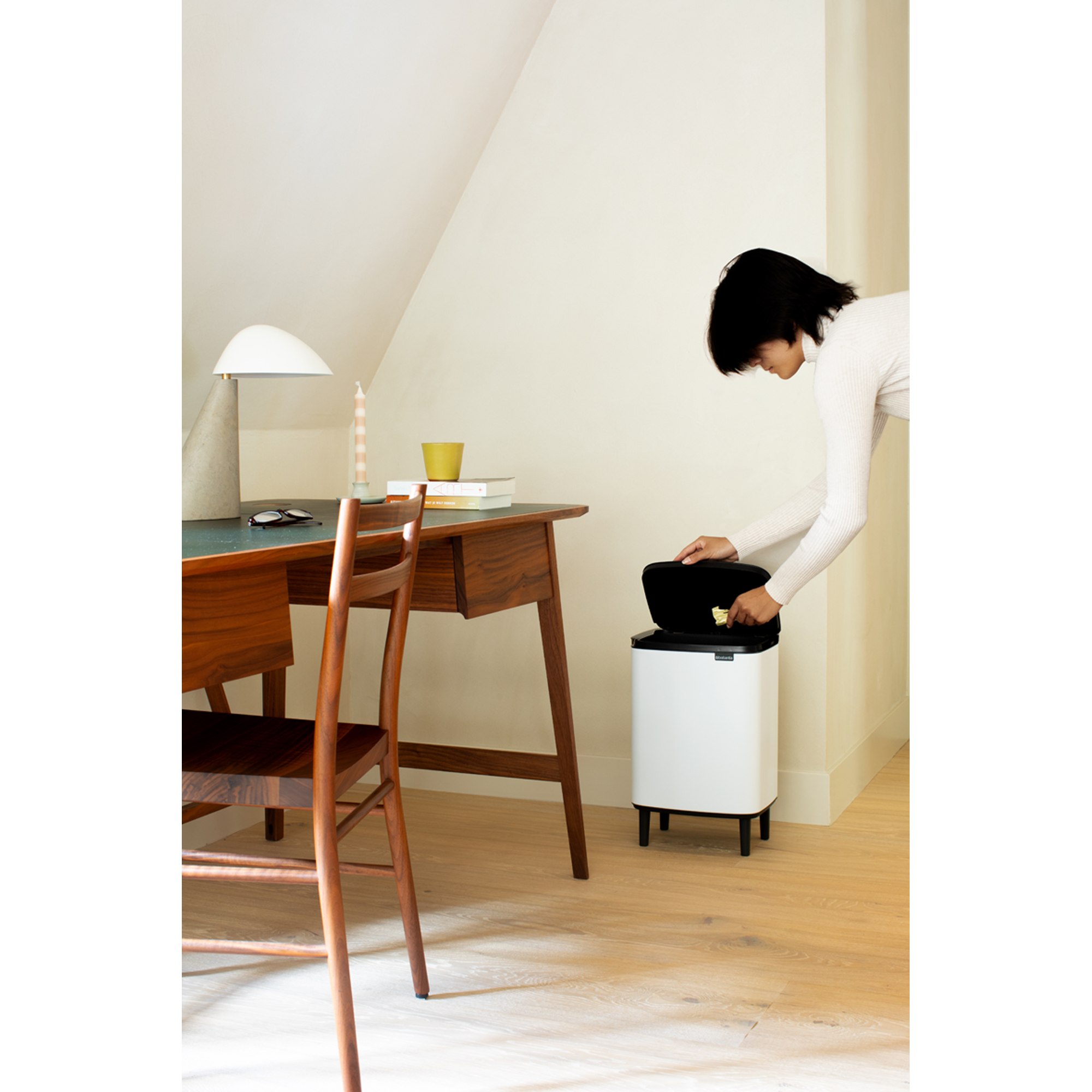 Brabantia Bo kosz na śmieci 12 l biały 227240