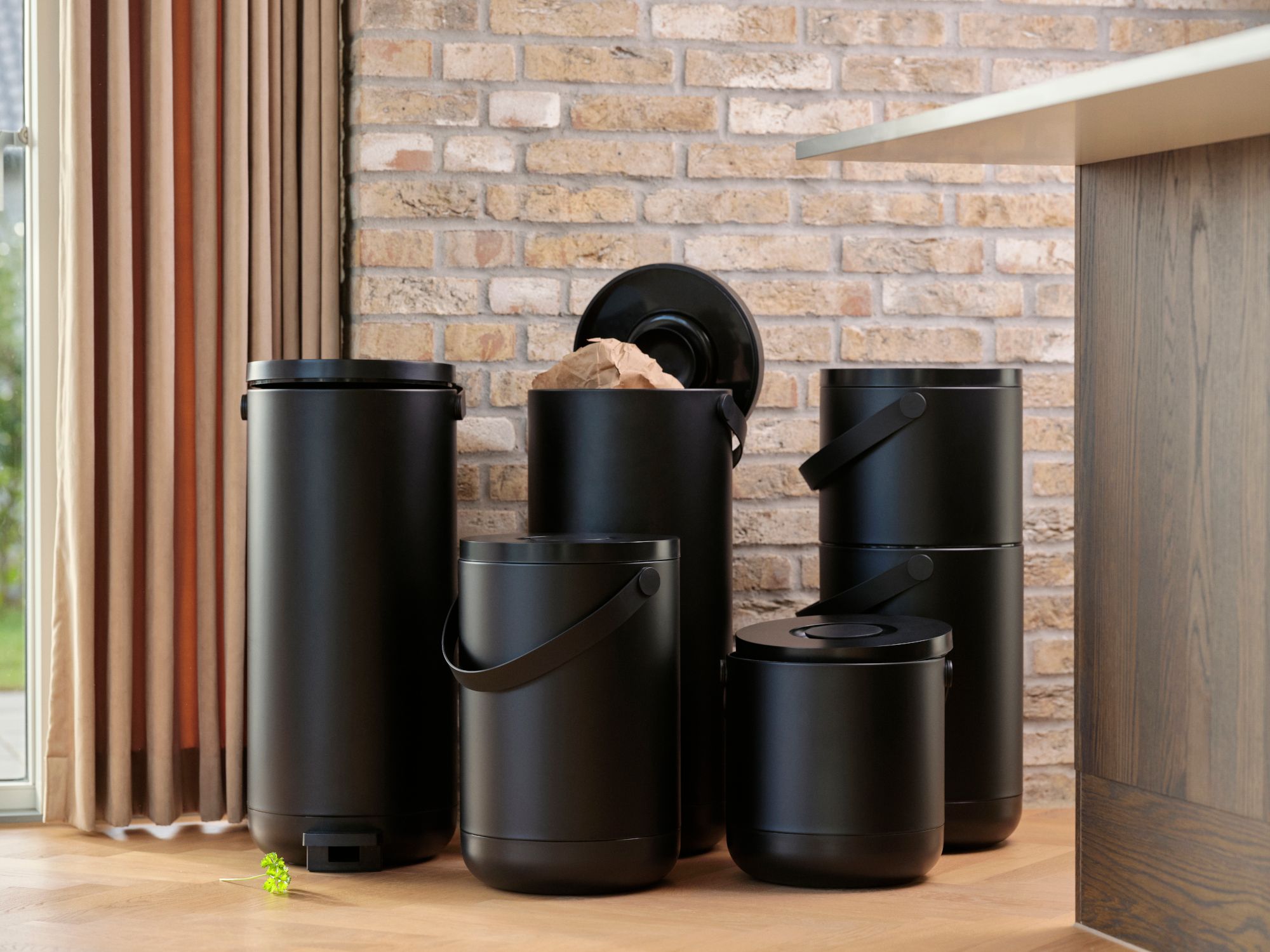 Zone Denmark Circular kosz na śmieci 15 l czarny 26507