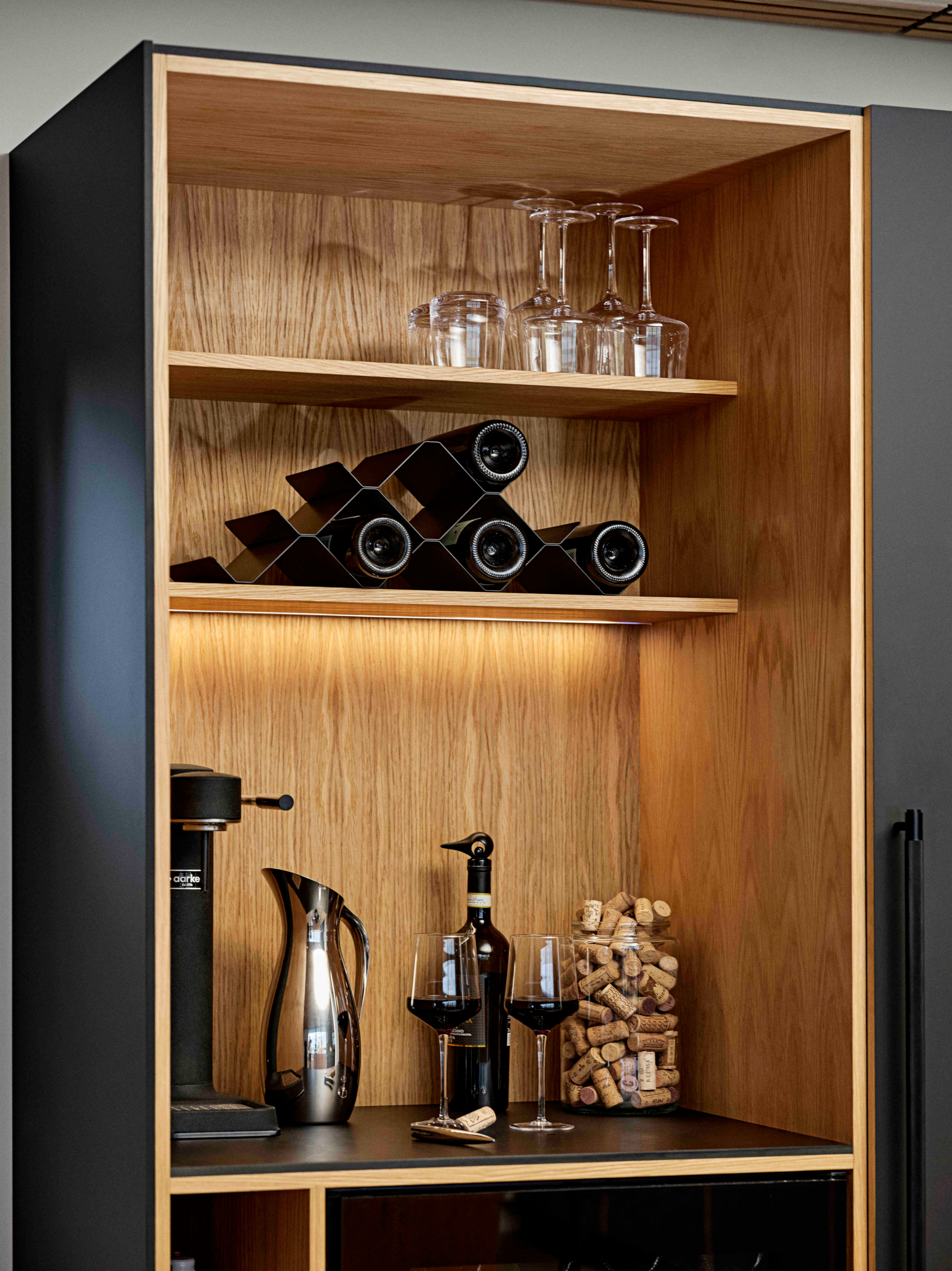 Zone Denmark Rocks regał do wina 51,3x20x17 cm czarny 26657