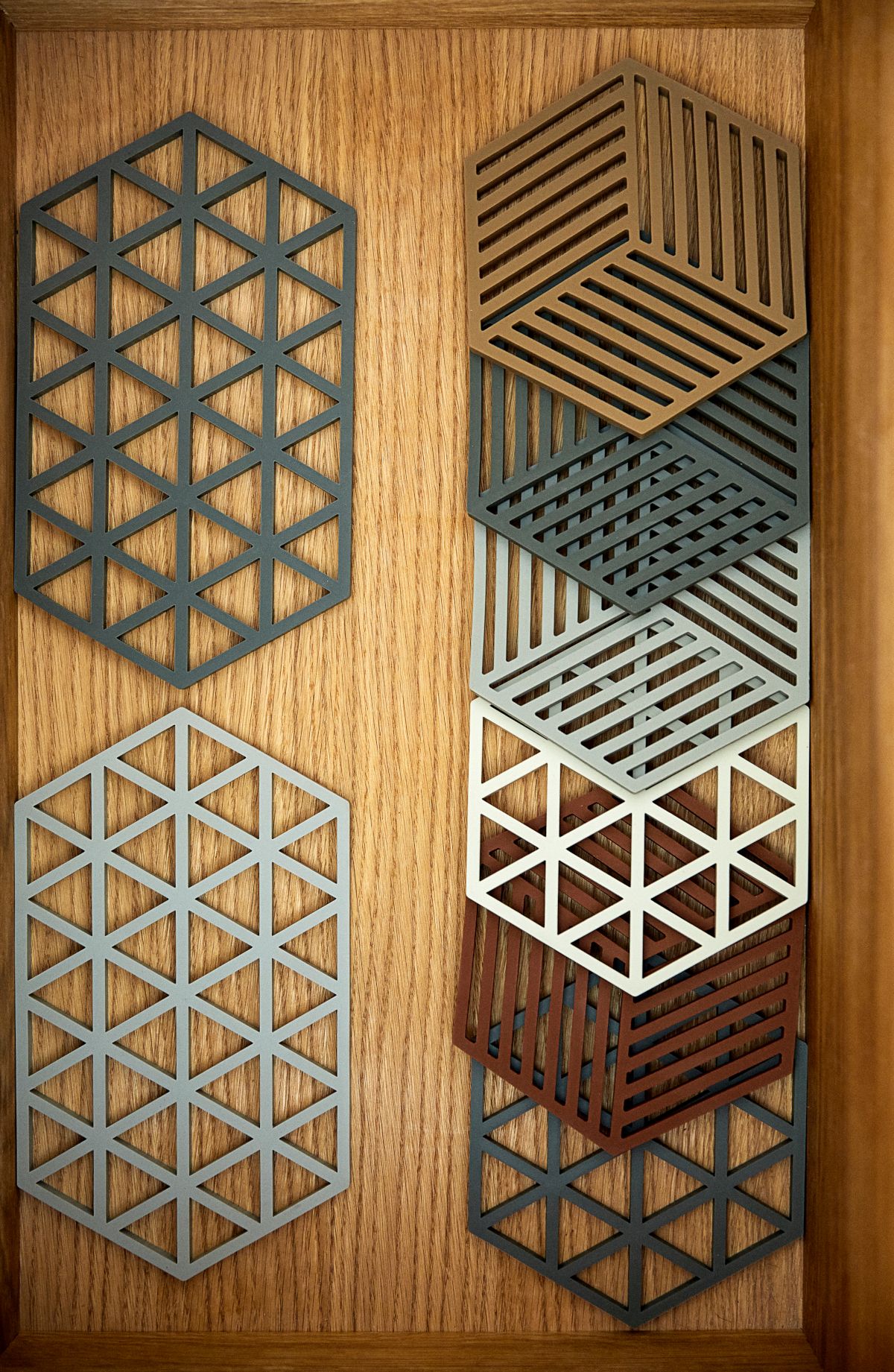 Zone Denmark Triangles podstawka kuchenna oliwkowa 24360