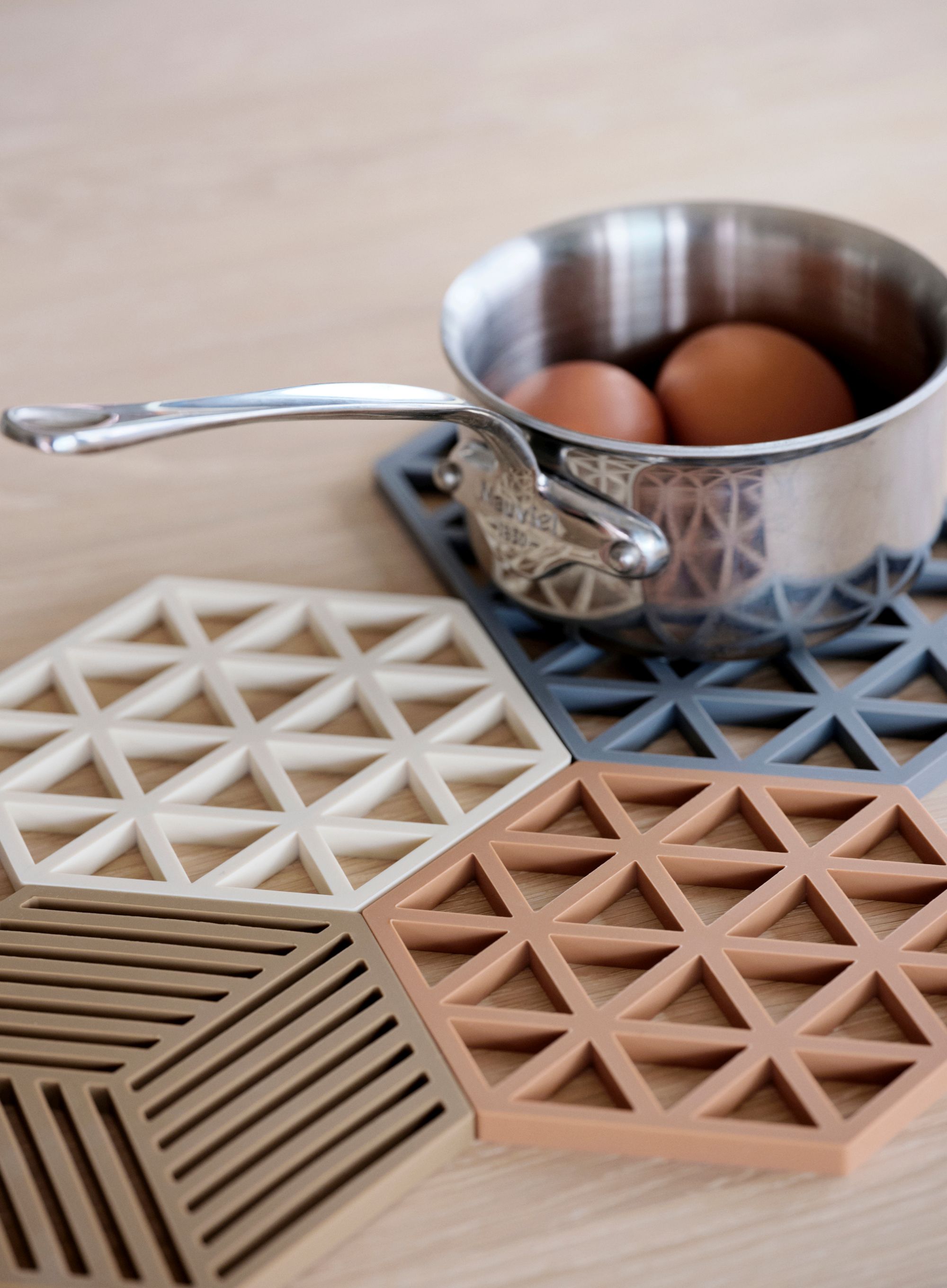 Zone Denmark Triangles podstawka kuchenna terakota 31606