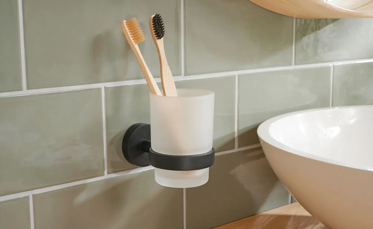 Tesa Moon kubek na szczoteczki czarny 40566-00000-00