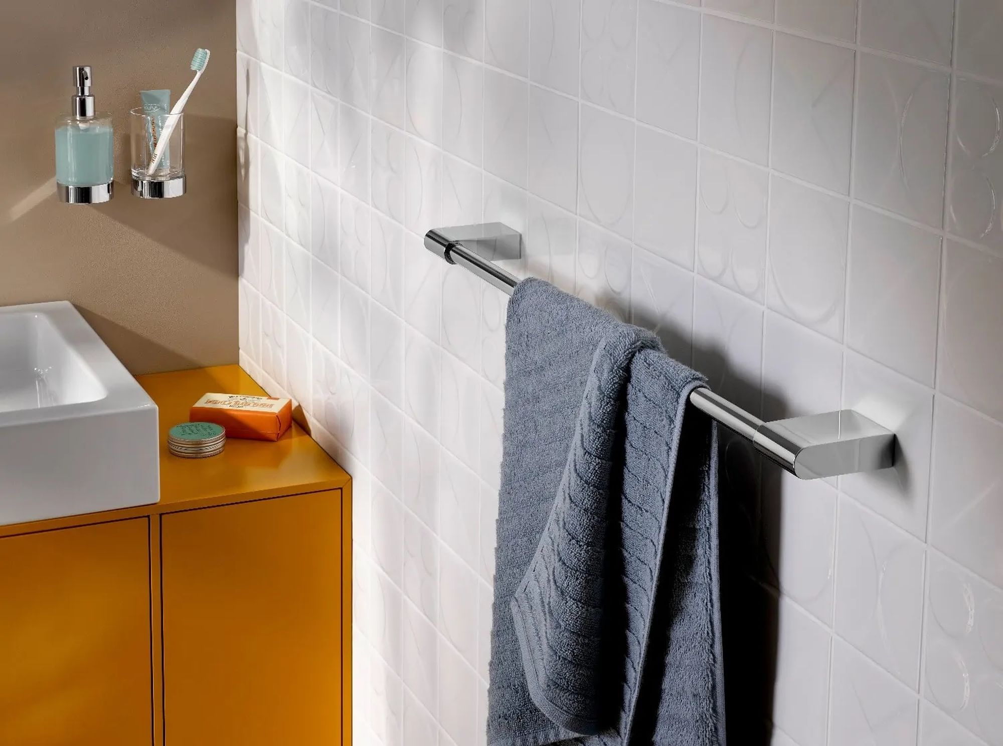 Emco Flow drążek na ręcznik 60 cm chrom 276000160