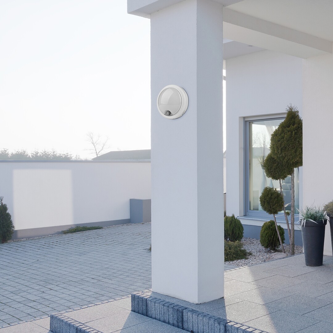 Rabalux Hitura kinkiet zewnętrzny 1x15W z czujnikiem ruchu biała 77029