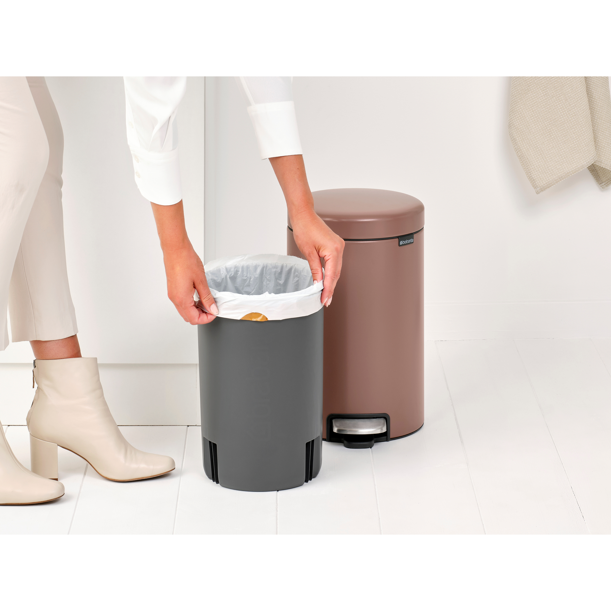Brabantia NewIcon kosz na śmieci 12 l brązowy 234002