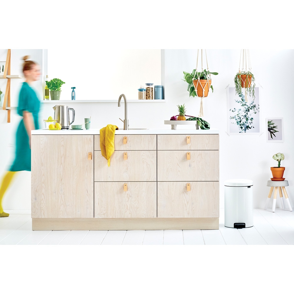 Brabantia NewIcon kosz na śmieci 20 l pedałowy biały 111846