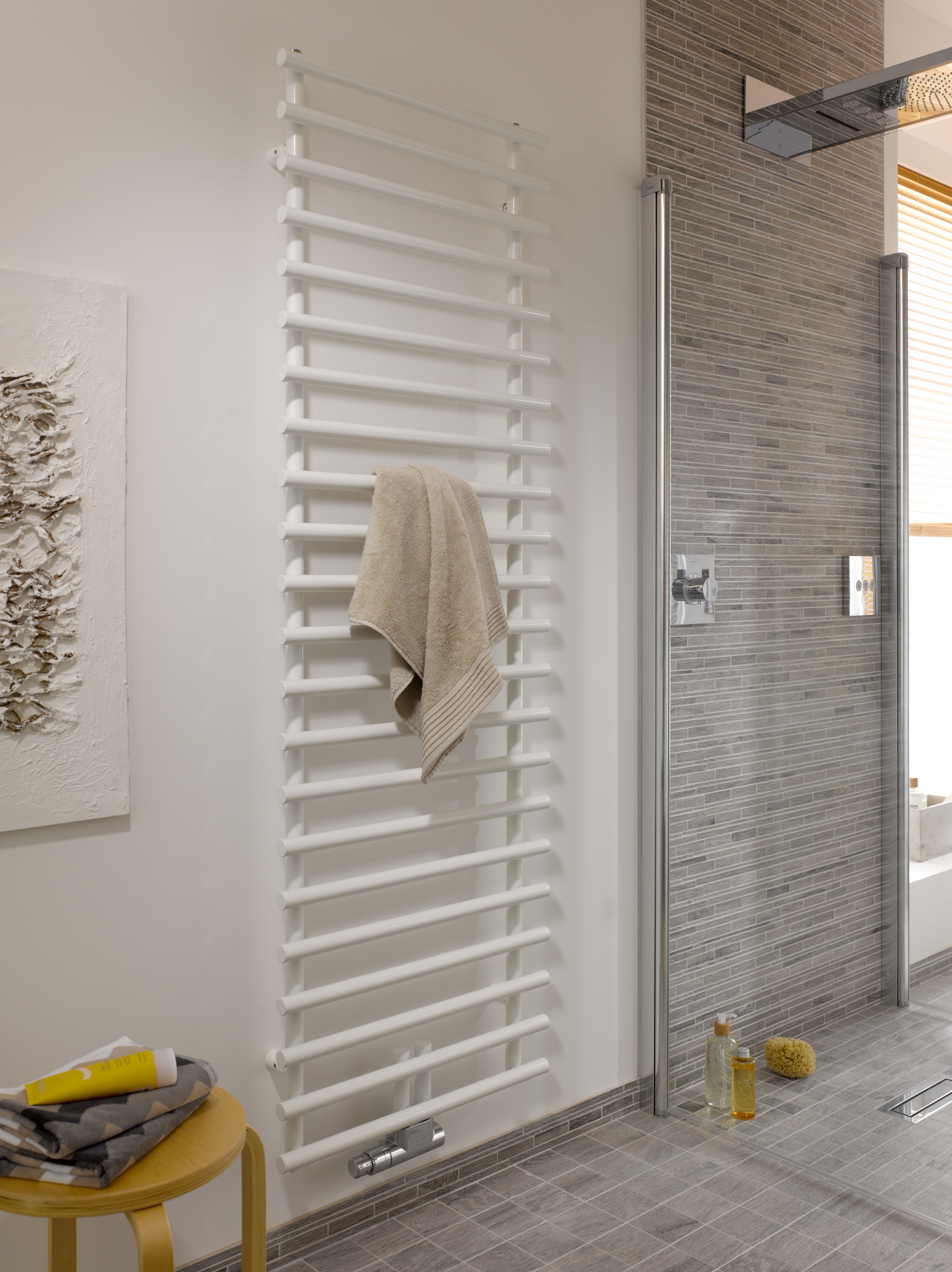 Purmo Leros grzejnik łazienkowy 122,4x60 cm podłączenie dolne biały LER1206M