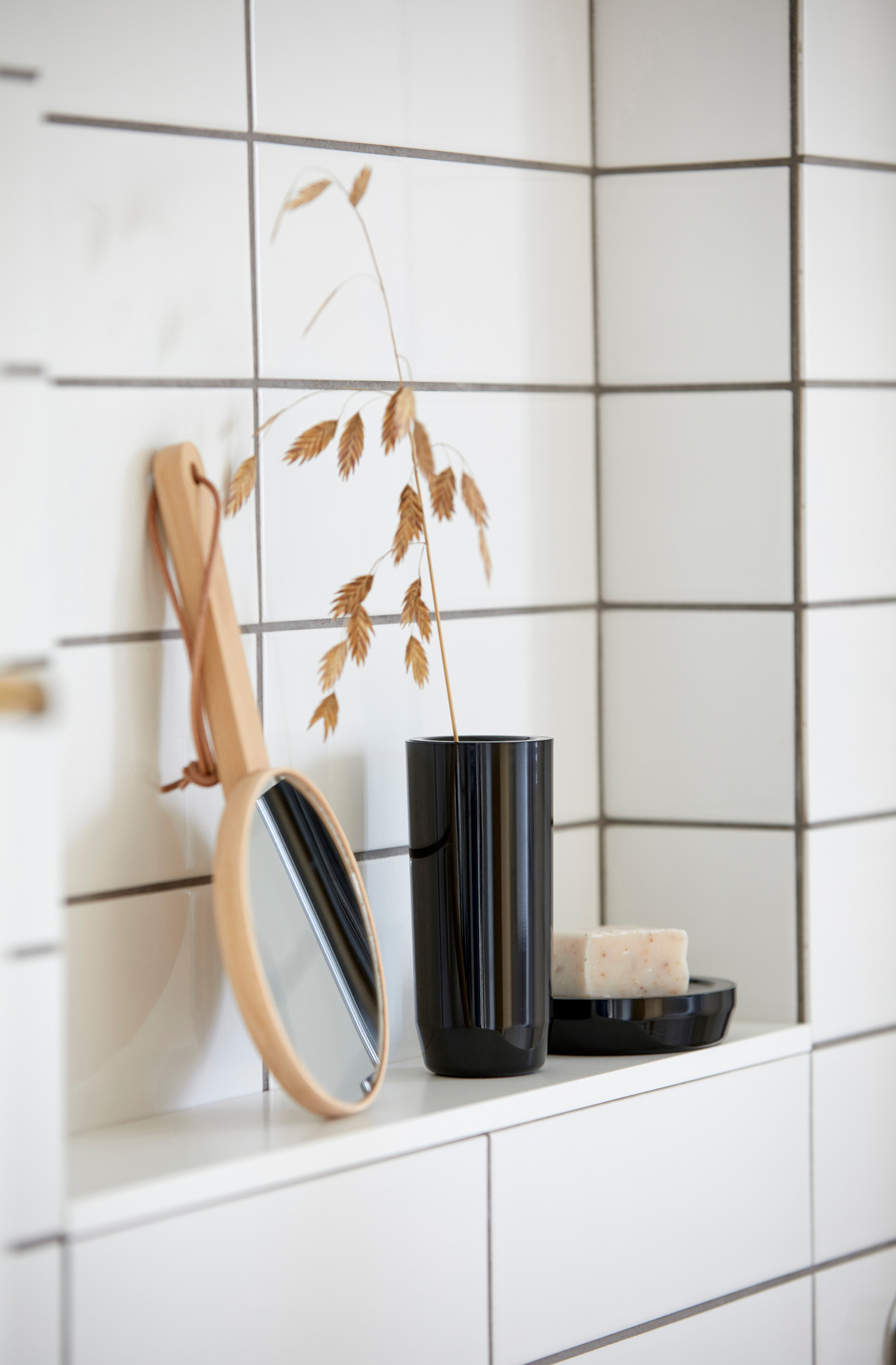 Zone Denmark Suii kubek na szczoteczki czarny 332162