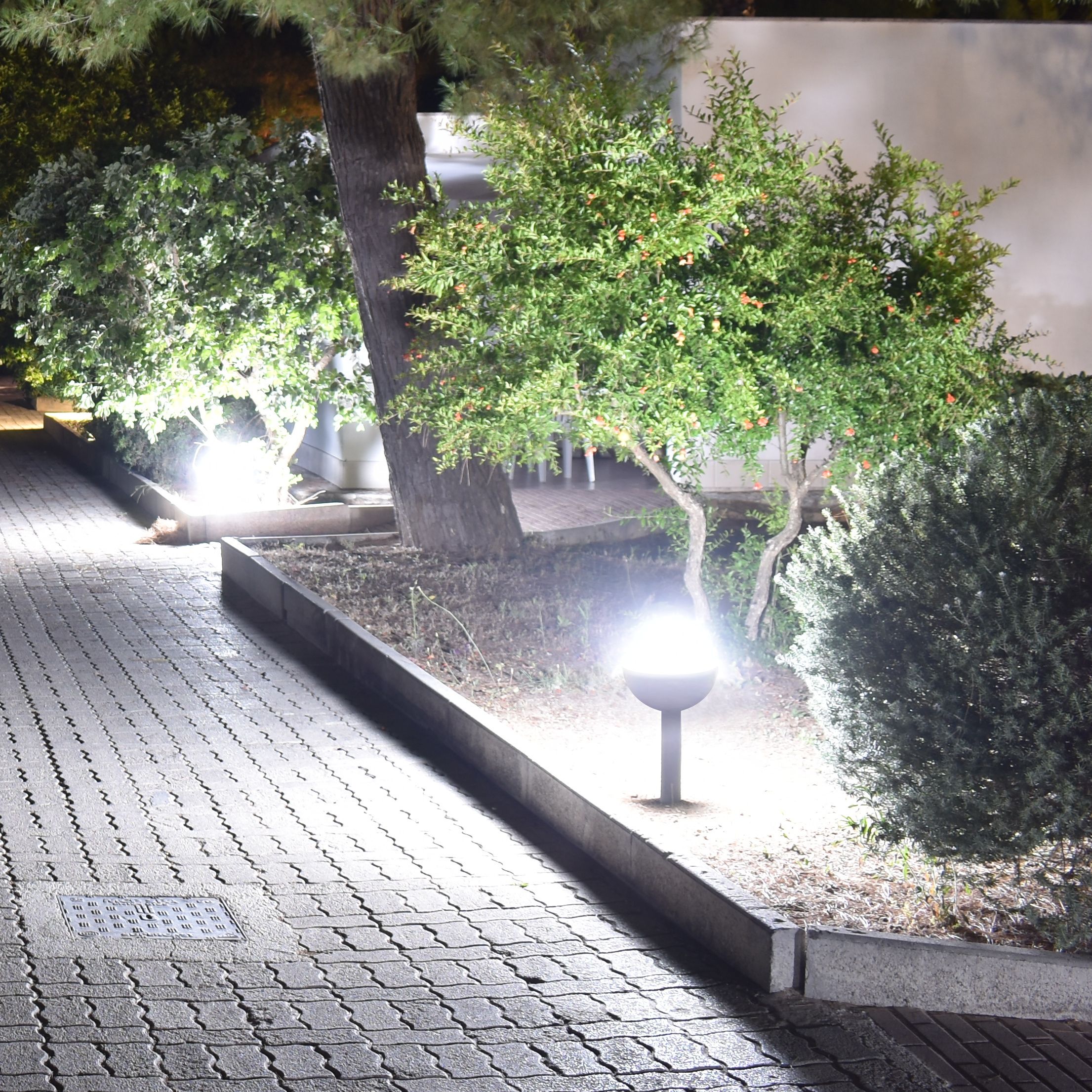 Goldlux Ulsa lampa stojąca zewnętrzna 1x12 W czarna 311634